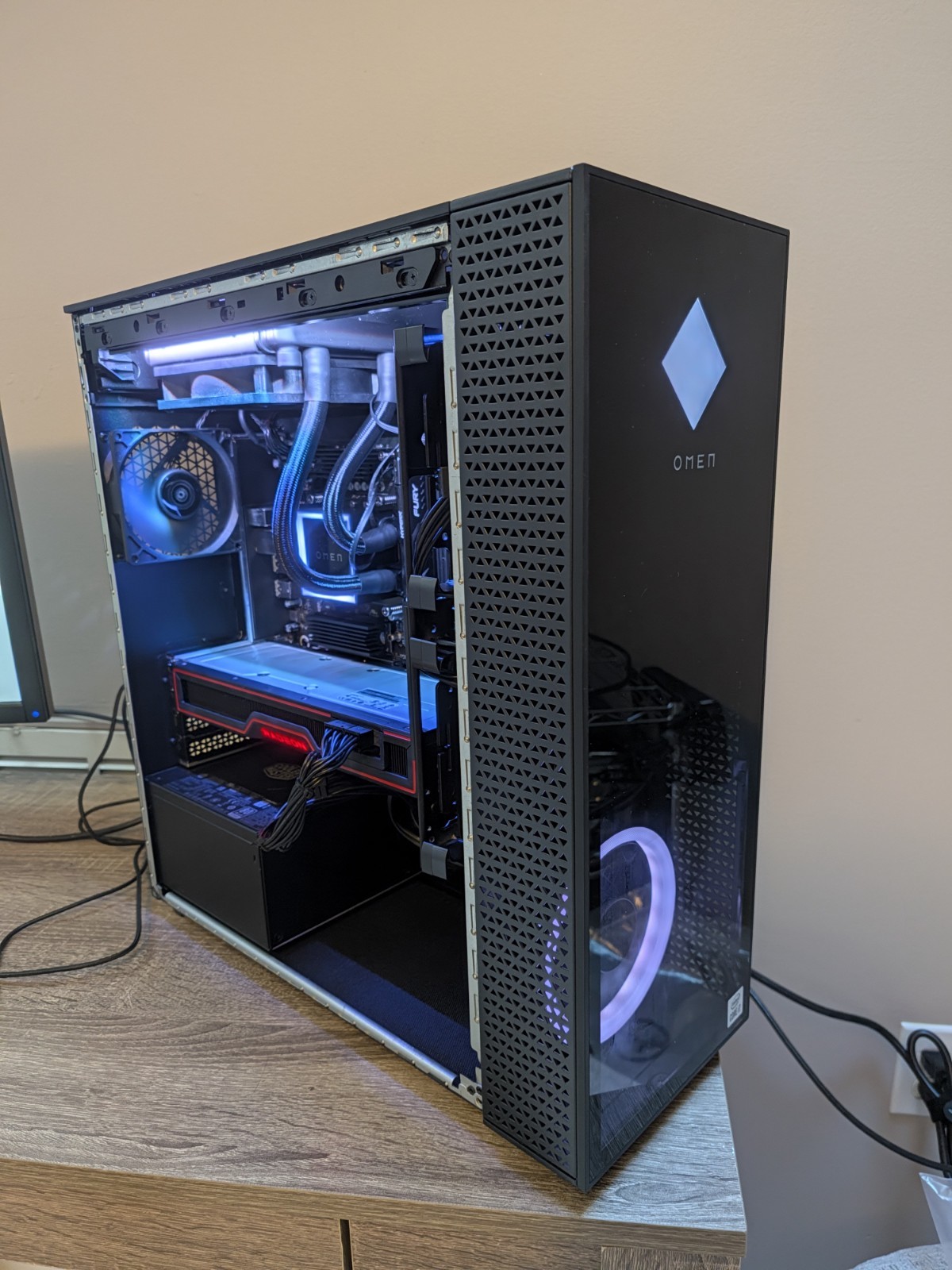 HP Omen 30L GT13 (Radeon 6700xt , NVMe 256 GB, Intel i7-10700k , 8GB RAM )