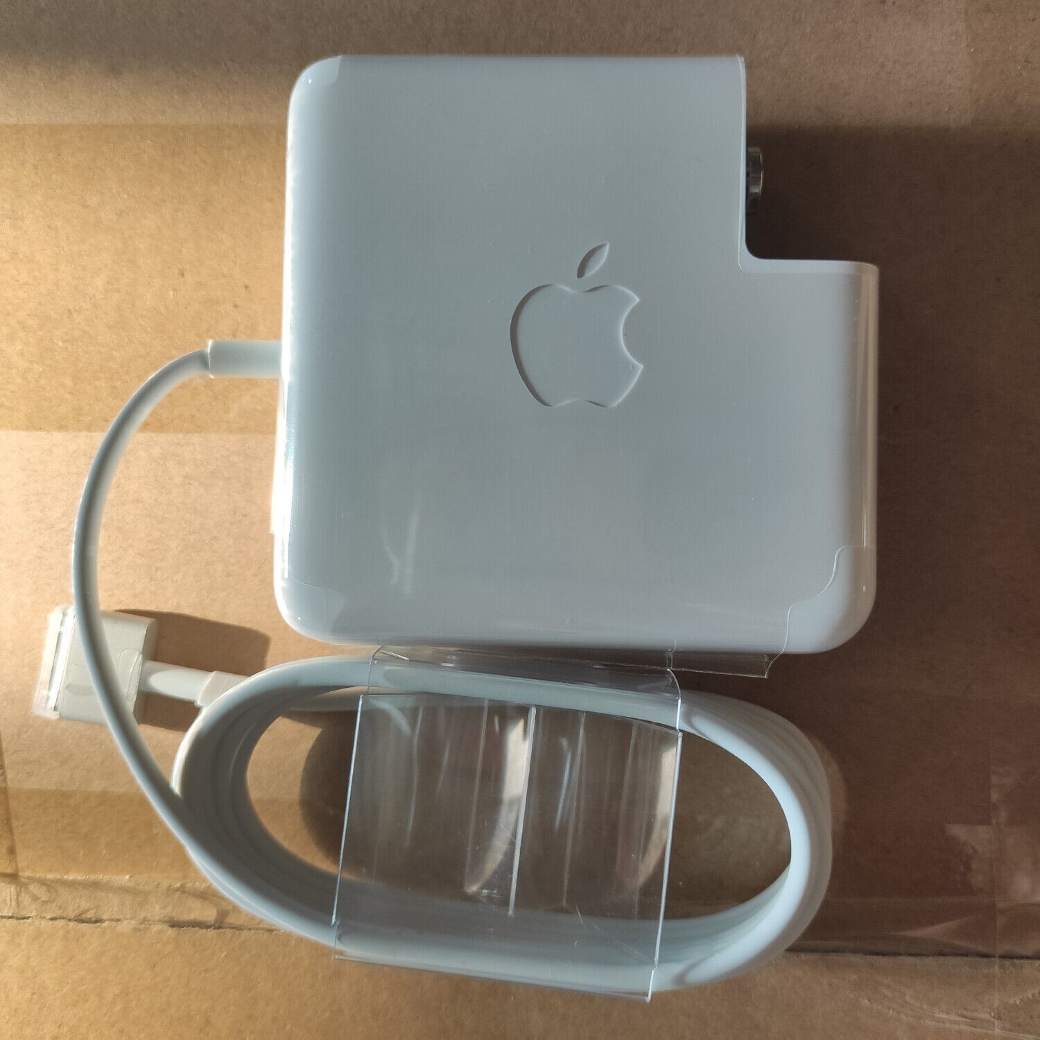 Genuine OEM 85W MagSafe 2 T-tip Adapter Charger For MacBook Pro Retina A1424 NEW