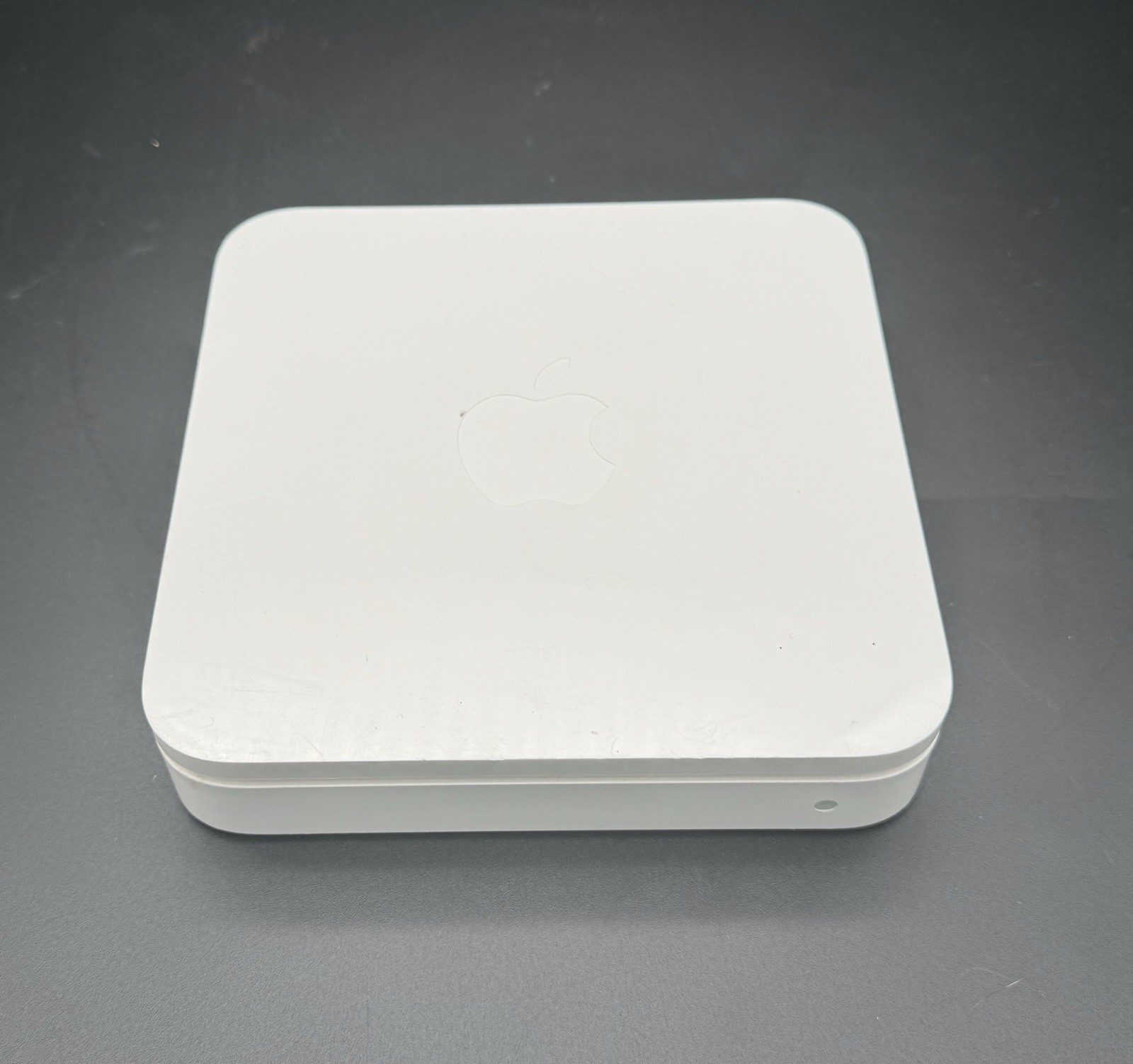 Apple A1408 Airport Extreme 5th Gen Base Station Wireless Router 4 Port No Cords