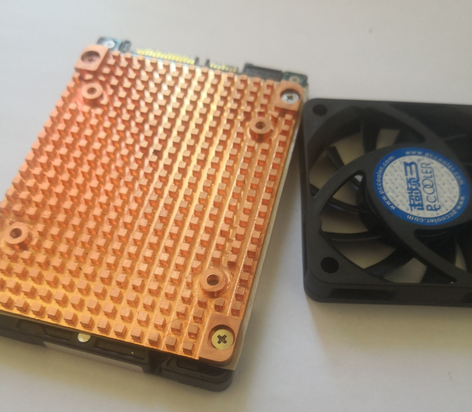 2.5 Inch HDD Hard Disk Solid SSD Pure Copper Radiator Fin Heatsink + Cooling Fan