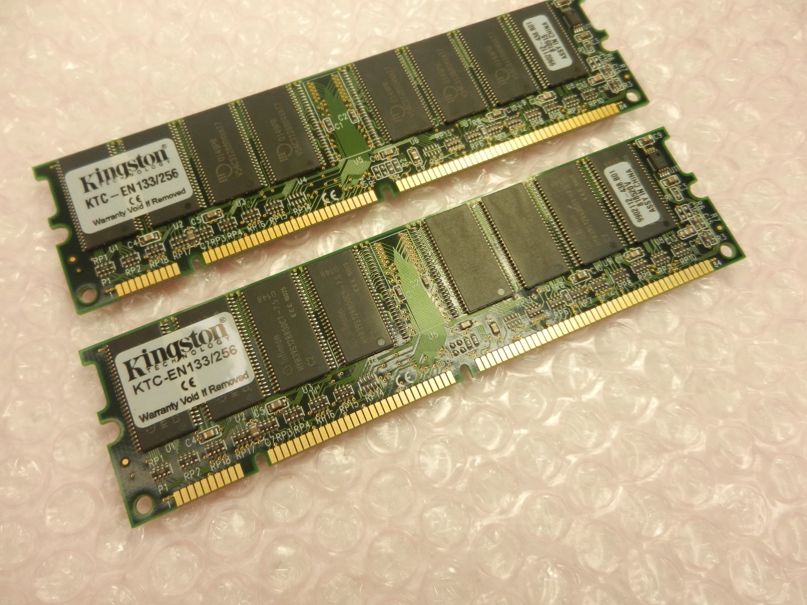 512MB (2x256MB) Vintage KINGSTON PC-133 non-ECC DIMM   KTC-EN133/256 INFINEON IC