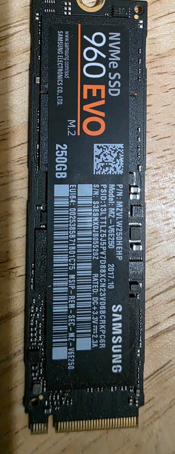 Samsung 960 EVO Internal SSD 250GB V-NAND M.2 2280 PCIe NVMe MZ-V6E250