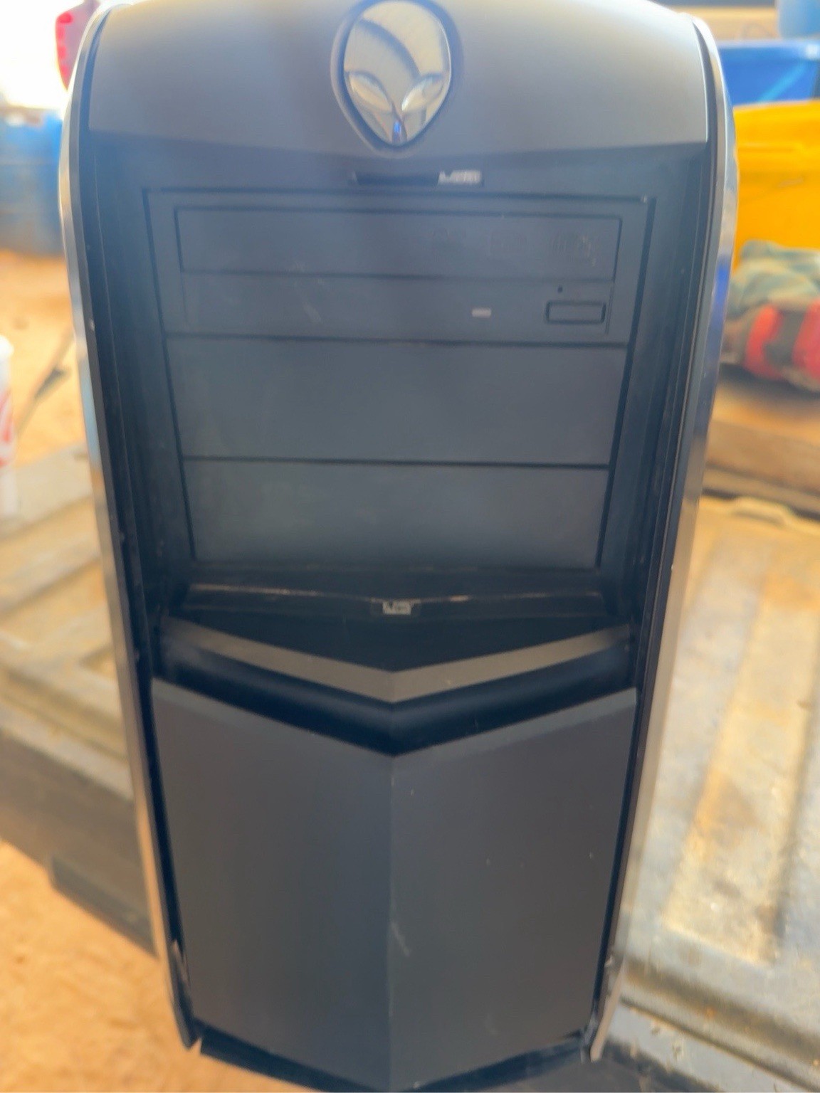 Alienware Aurora Gaming Desktop PC Dual Radeon HD 5670 Liquid Cooled AS-IS