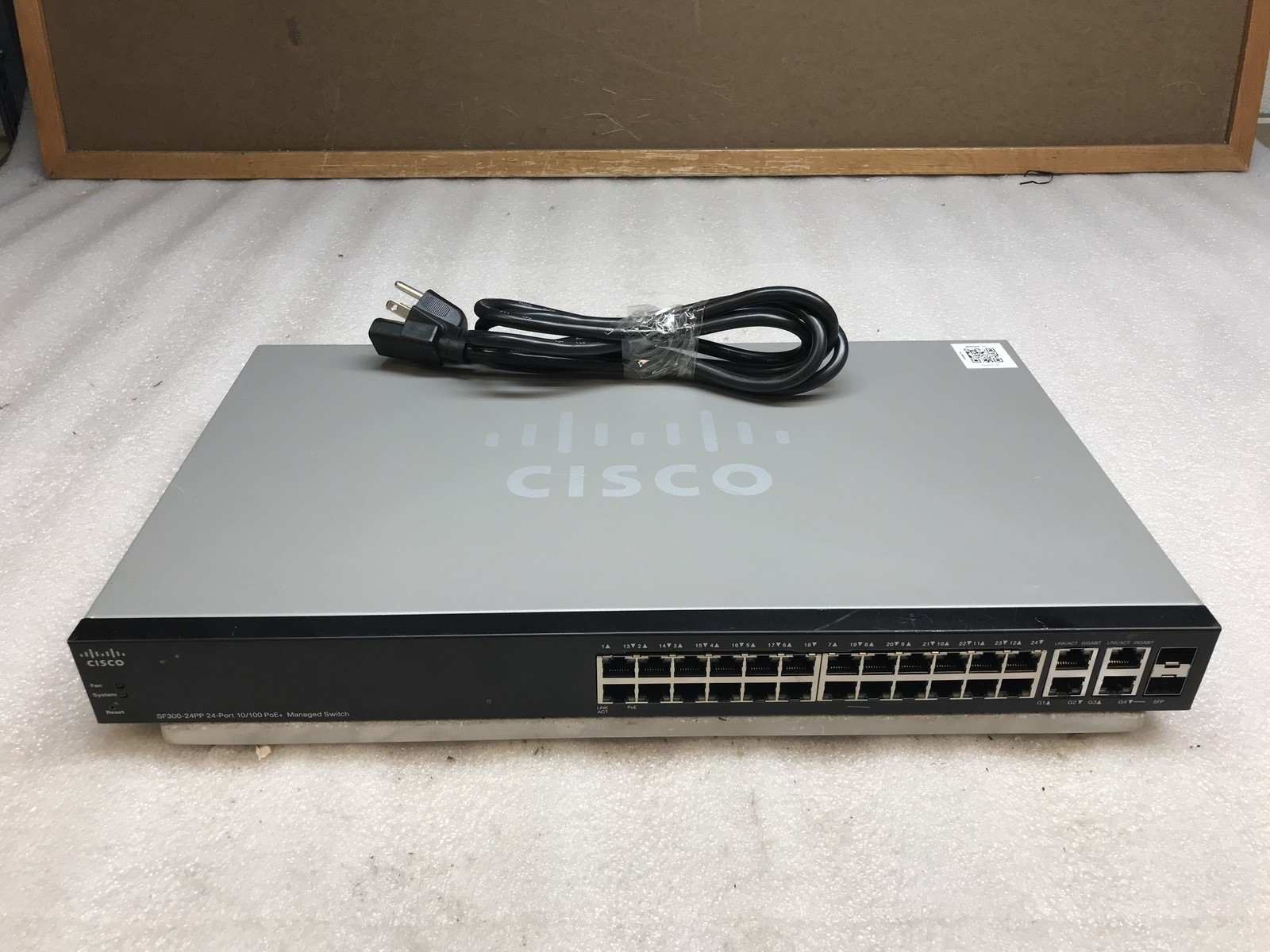 Cisco SF300-24PP 24-Port 10/100 PoE+ Managed Network Switch SF300-24PP-K9