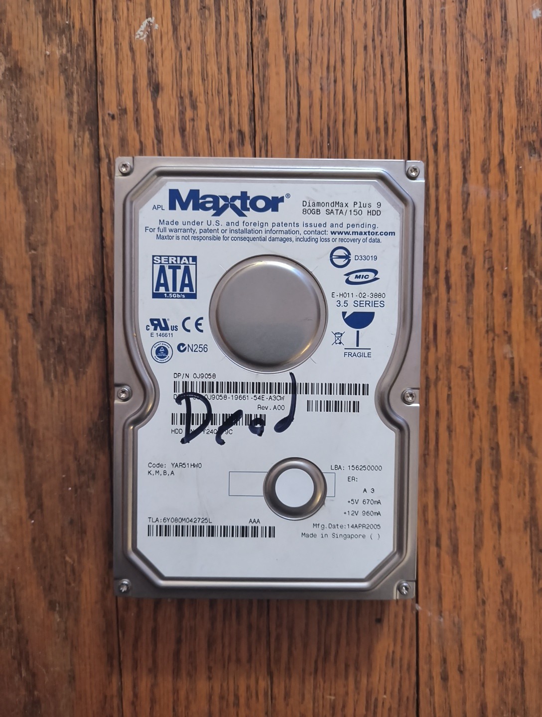Maxtor Dell 0J9058 DiamondMax Plus 9 80GB SATA / 150 HDD Hard Drive FOR Parts
