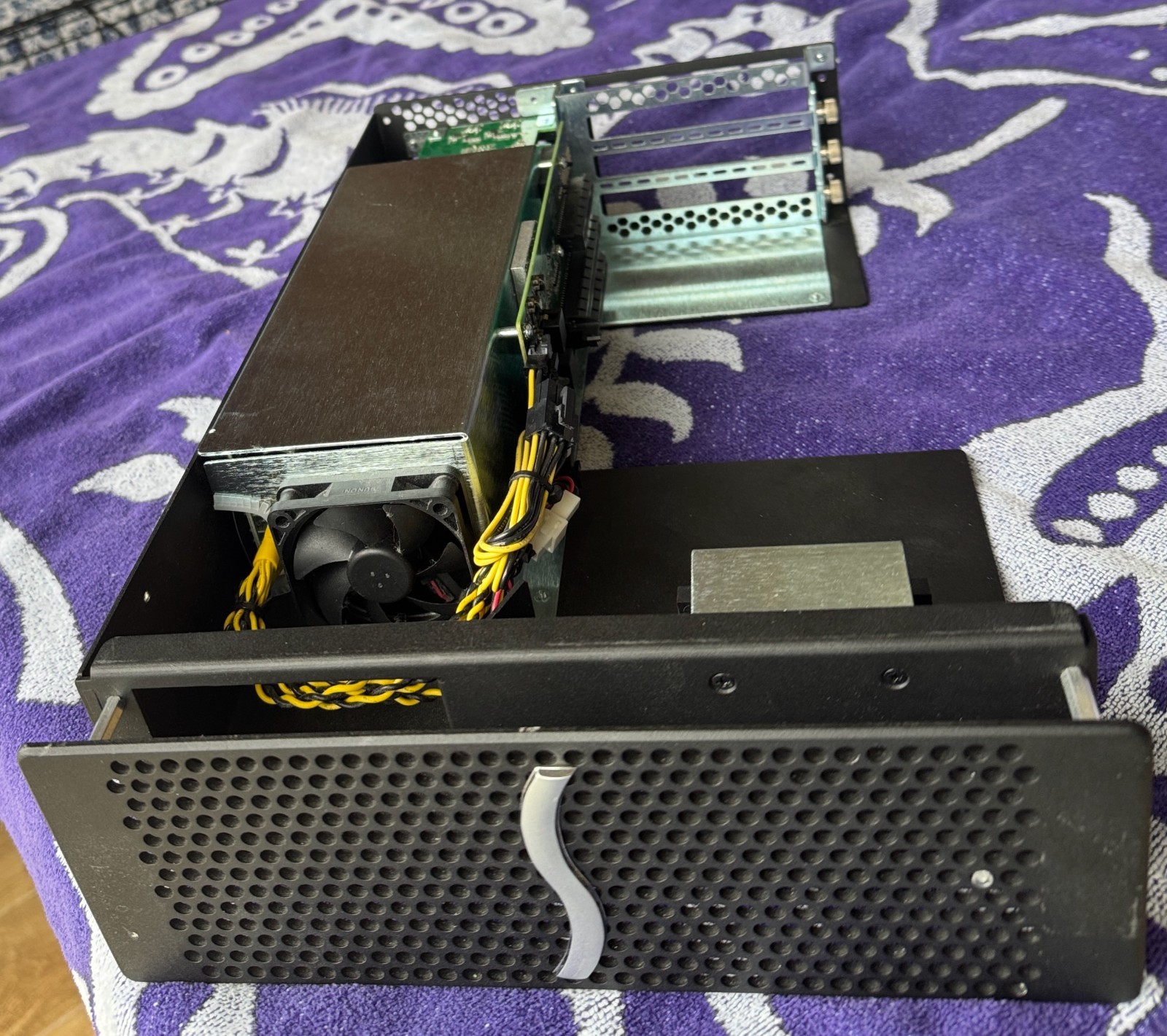 Sonnet Echo Express III-R (Thunderbolt 2 ) to PCIe Card Rack Expansion Chassis
