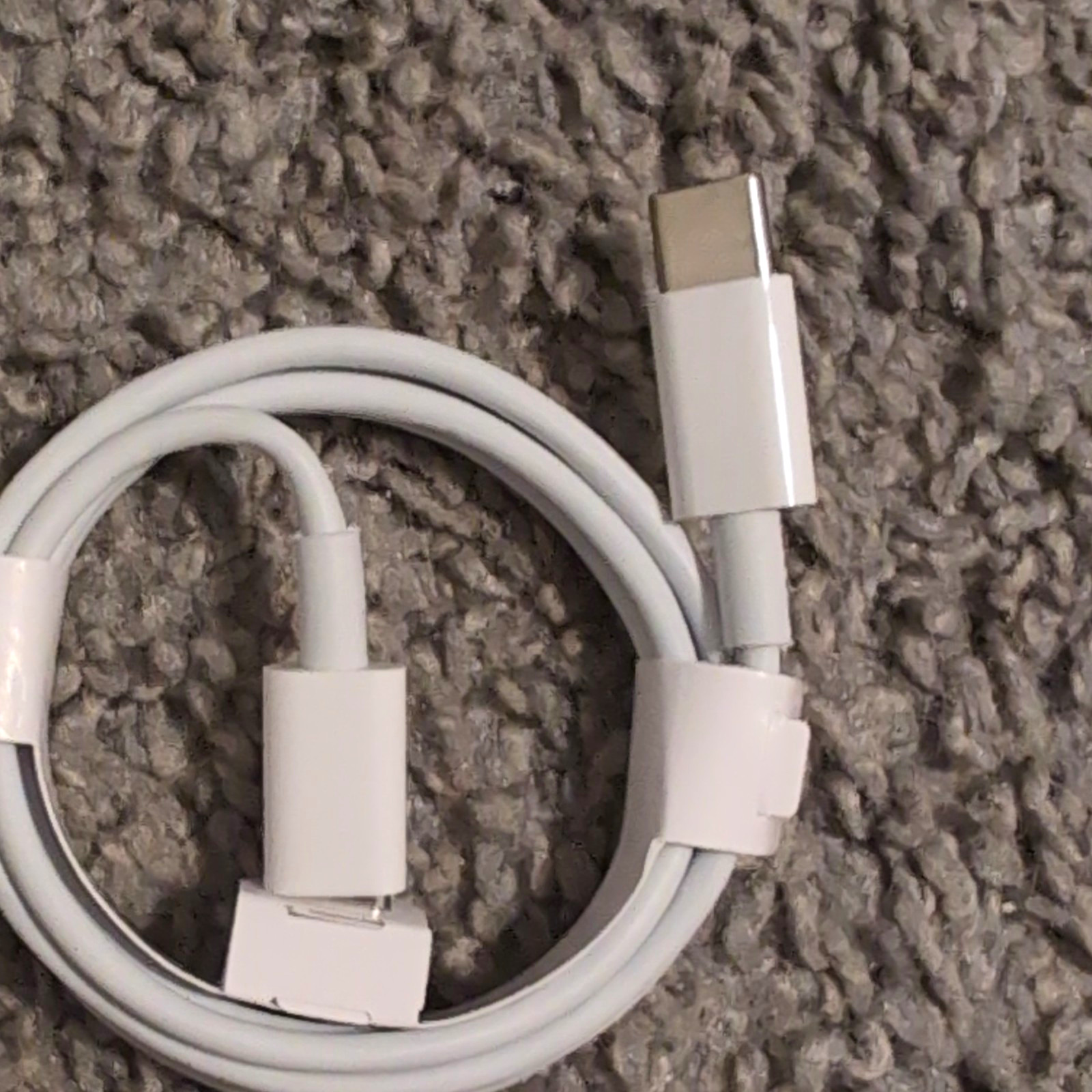 20 Pice USB-C to USB-C White Round Charging Cable 1m (3.3ft) 5V Universal 60w