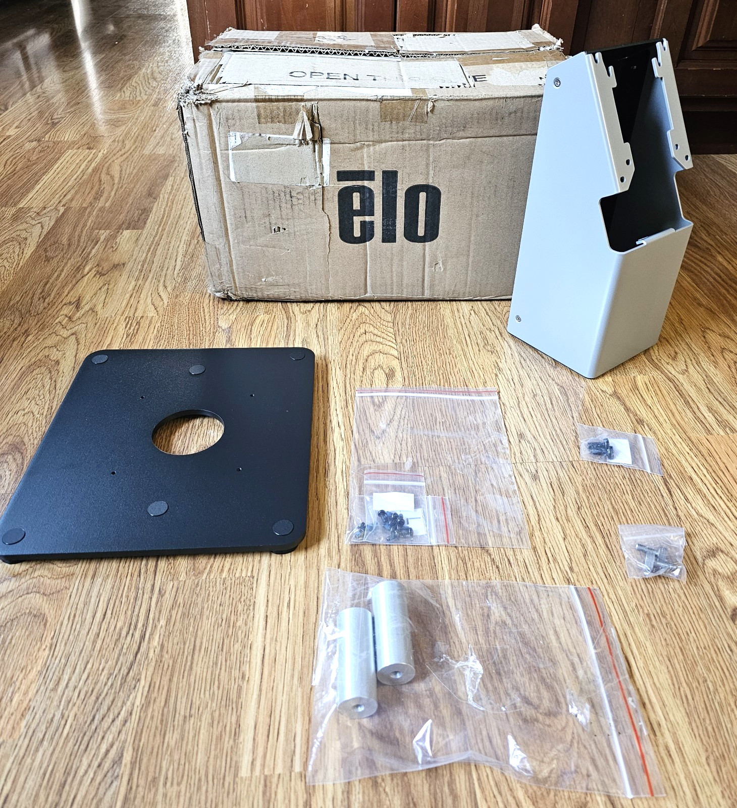 ELO-SELF-SERV-STAND-SLIM-COUNTERTOP, E514693 (STAND ONLY)