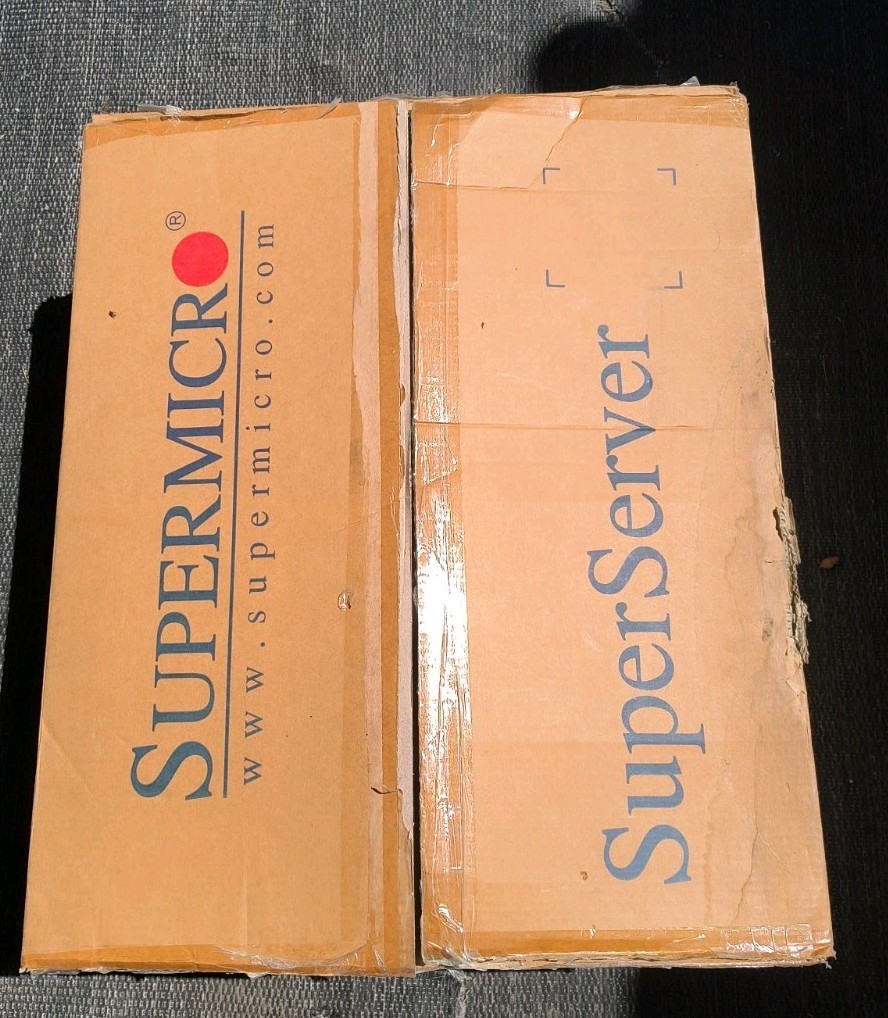 Super Micro Computer SuperWorkstation 7043A-i Vintage Server System