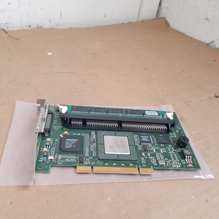 Adaptec 2100S LVD Ultra U160 SCSI RAID PCI Controller with 32MB RAM