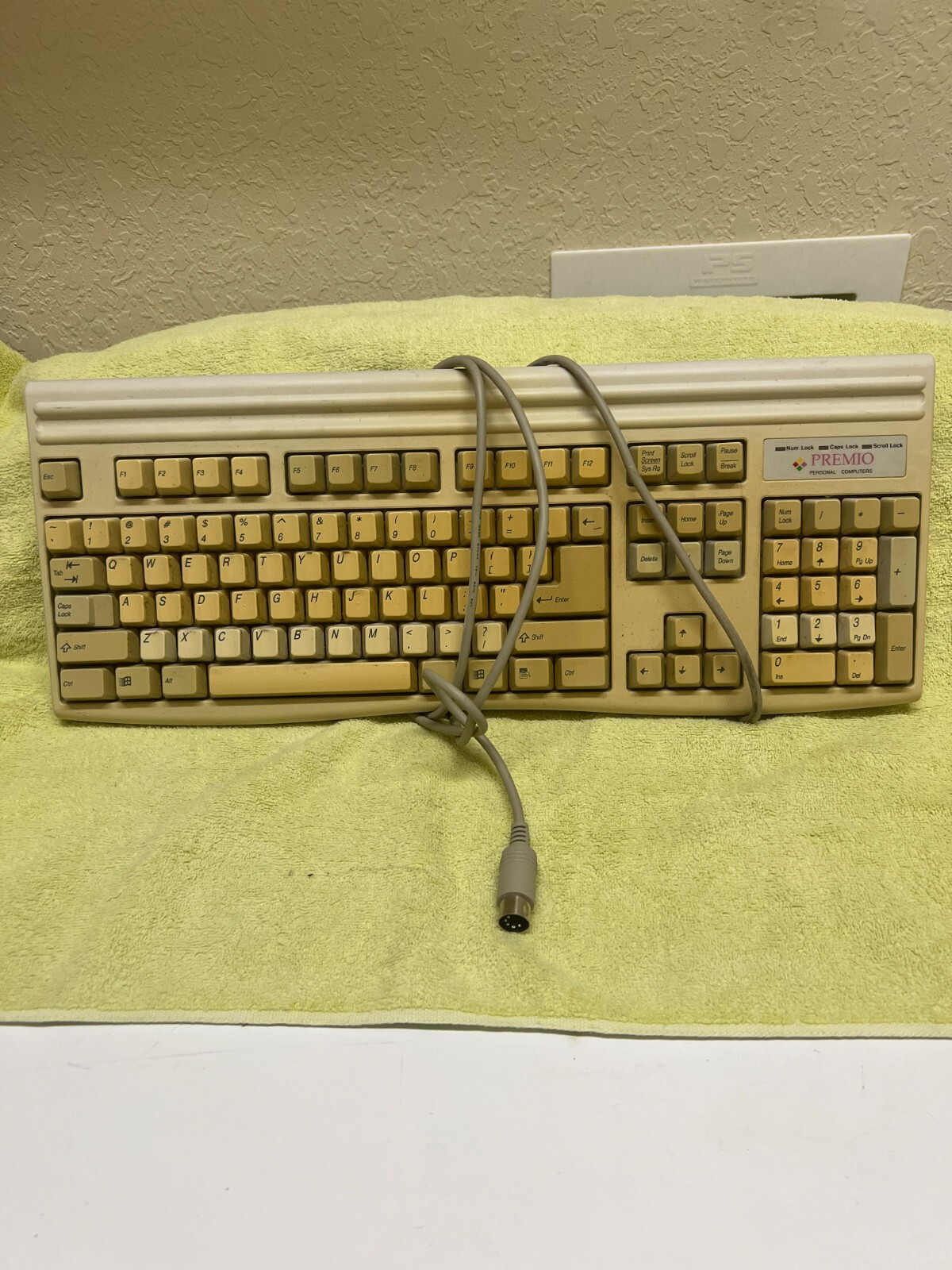 Mitsumi AT 5 Pin Keyboard KPQEA4ZA KPQ-E99ZC-13 Vintage