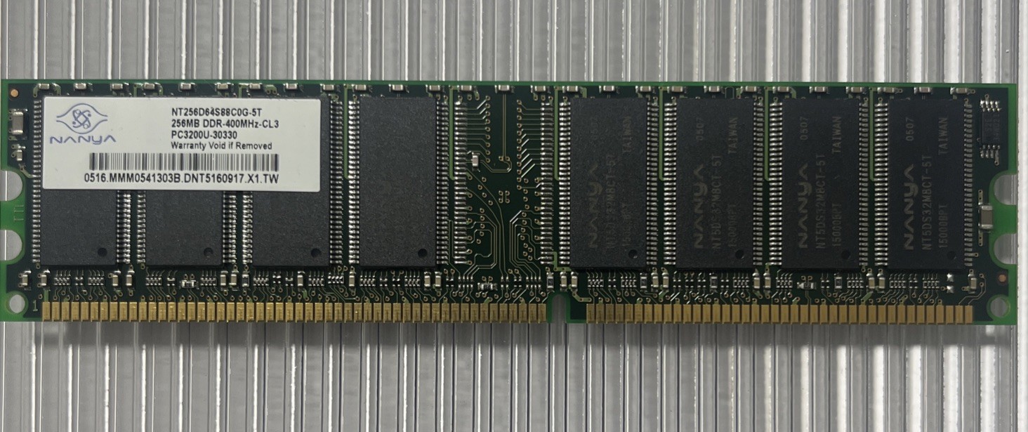 Nanya NT256D64S88C0G-5T 256MB DDR-400 PC-3200U RAM Memory