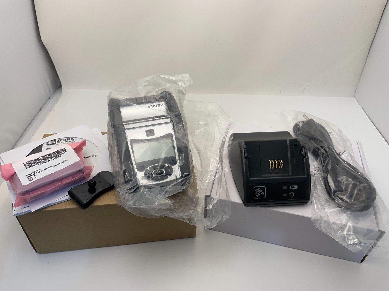 Zebra QLn220 Direct Thermal Label BT Printer QN2-AUCA0M00-00 w/ Charge Dock KIT