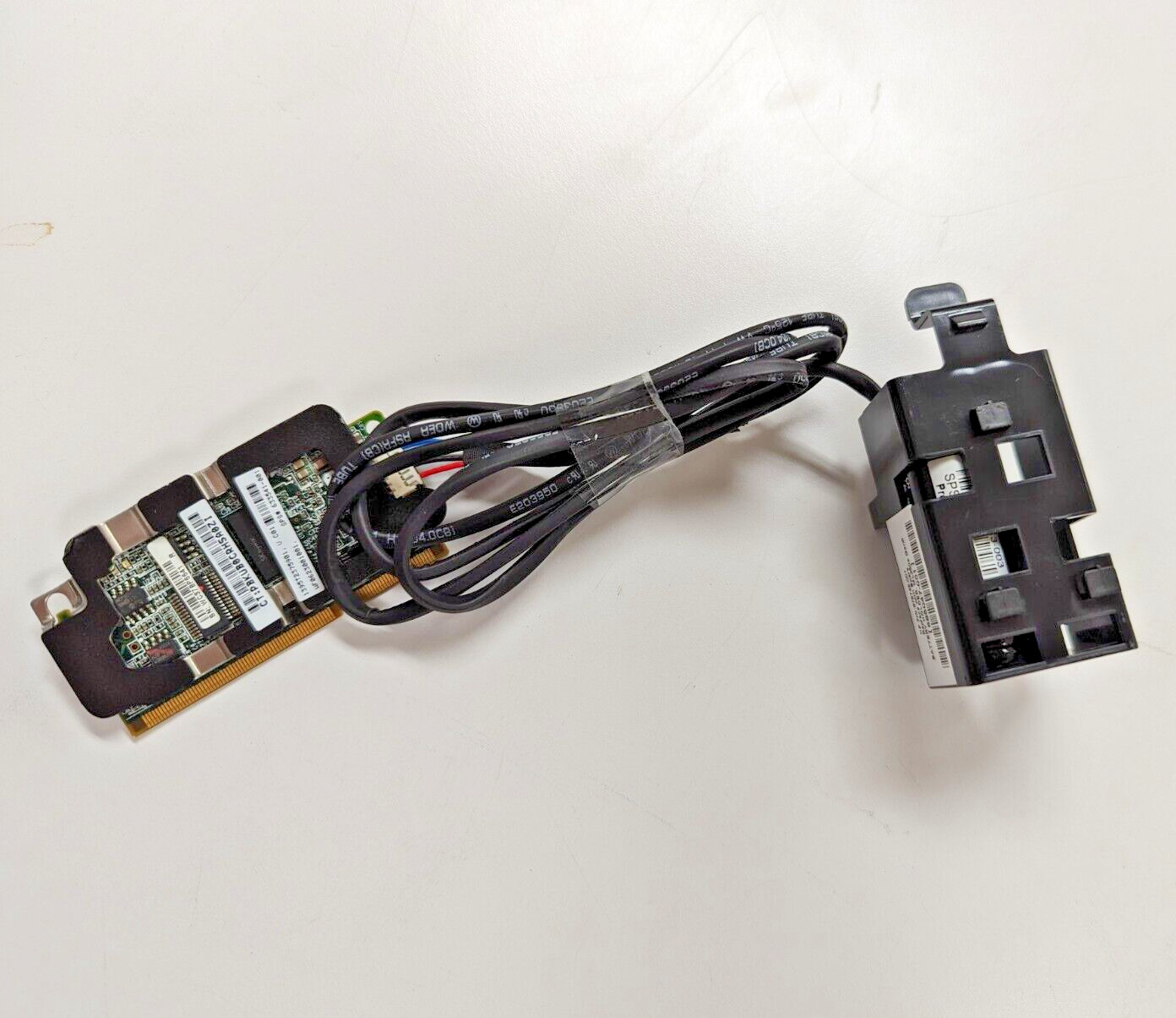 HPE 610673-001 512MB 36in with HP BATTERY HOLDER 676746-001