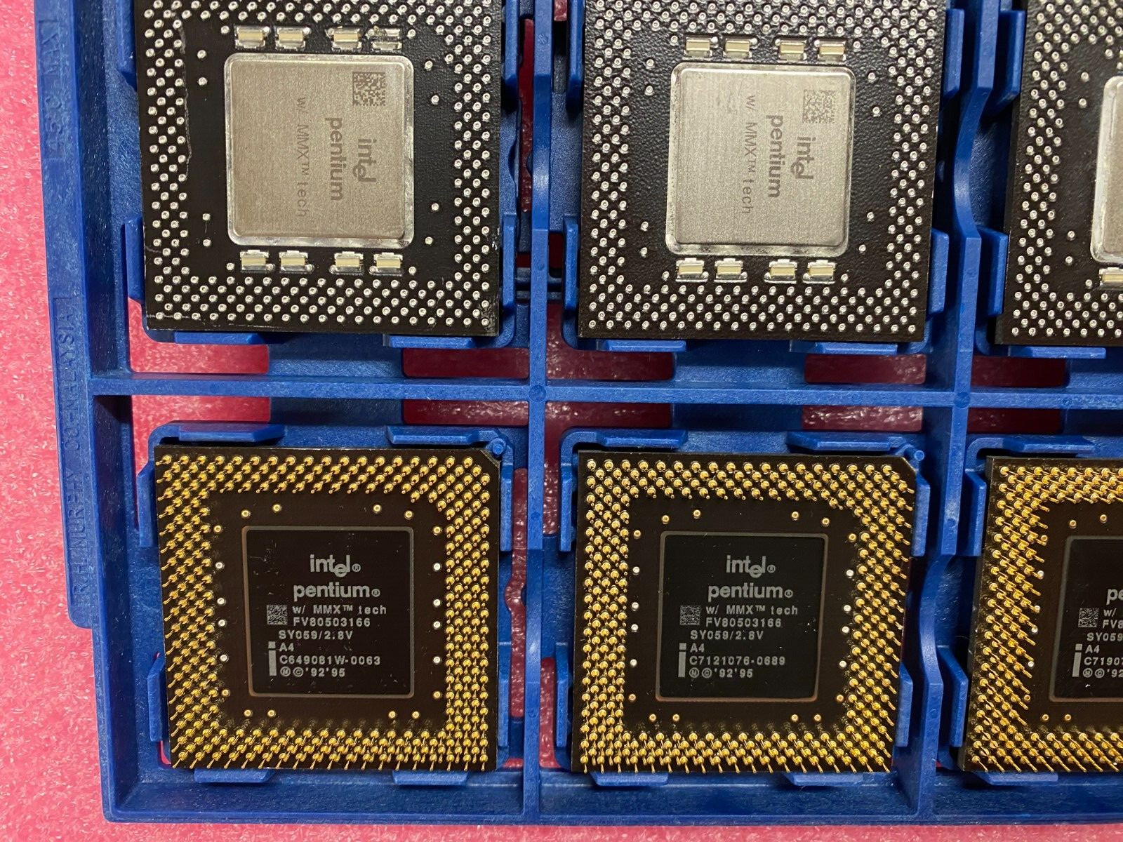 Vintage Intel Pentium 166mhz MMX Socket 7 PGA Gold Pin FV80503166 SY059 SL27H