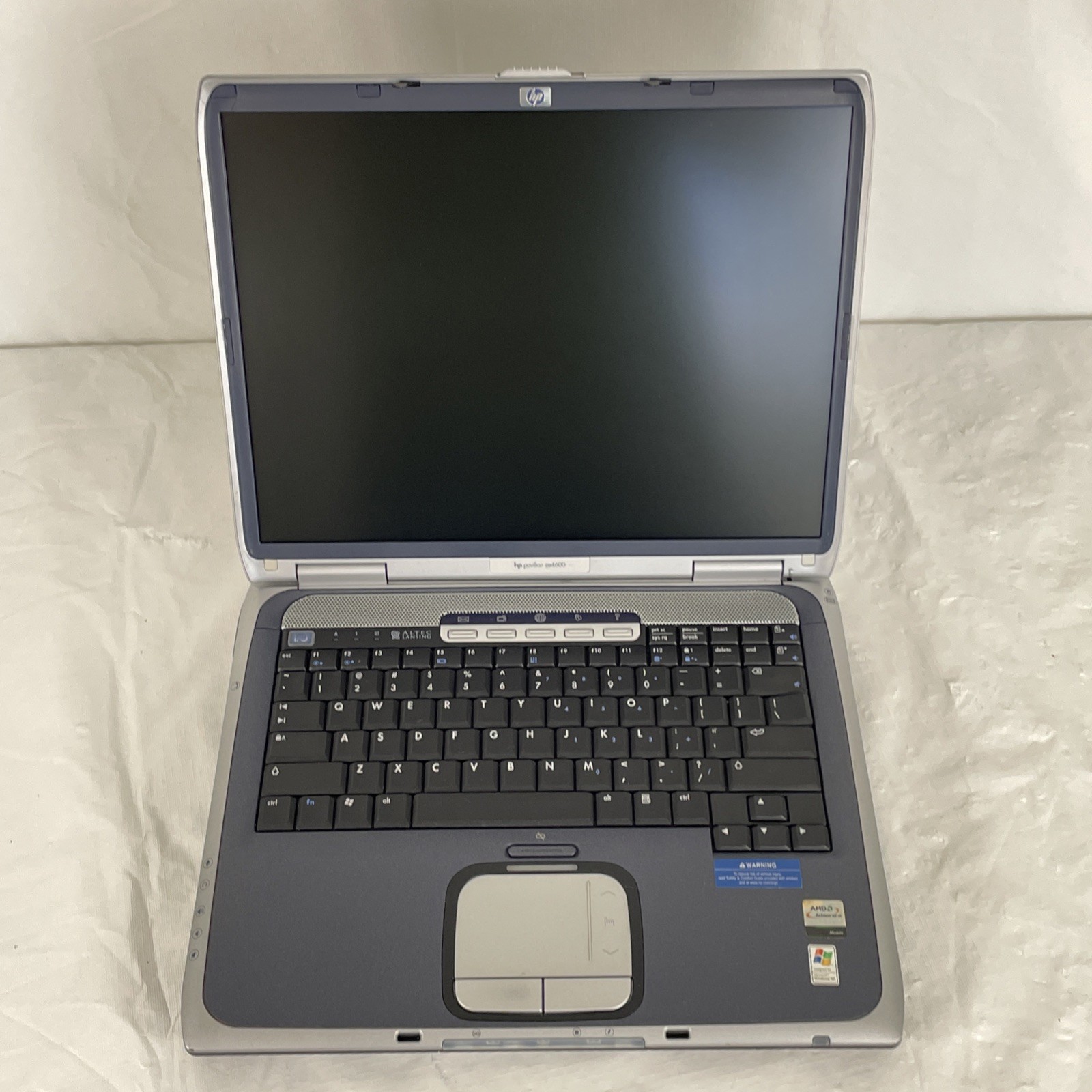 HP Pavilion ze4600 Laptop | Athlon XP-M CPU | 1GB RAM | No OS/HDD | Bad Battery