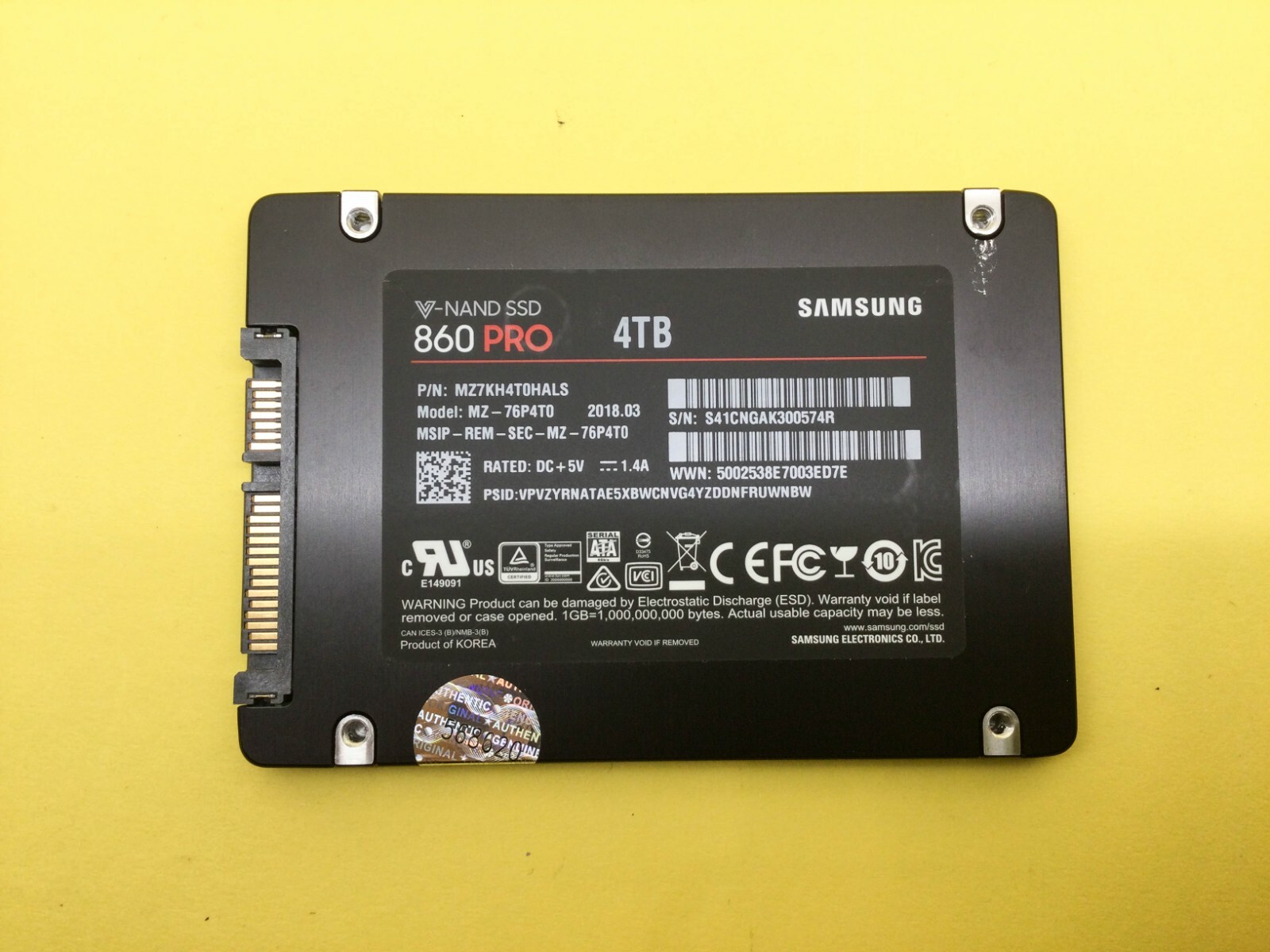 Samsung V-NAND 860 PRO 4TB 2.5” SATA III 6Gb/s SSD MZ-76P4T0 
