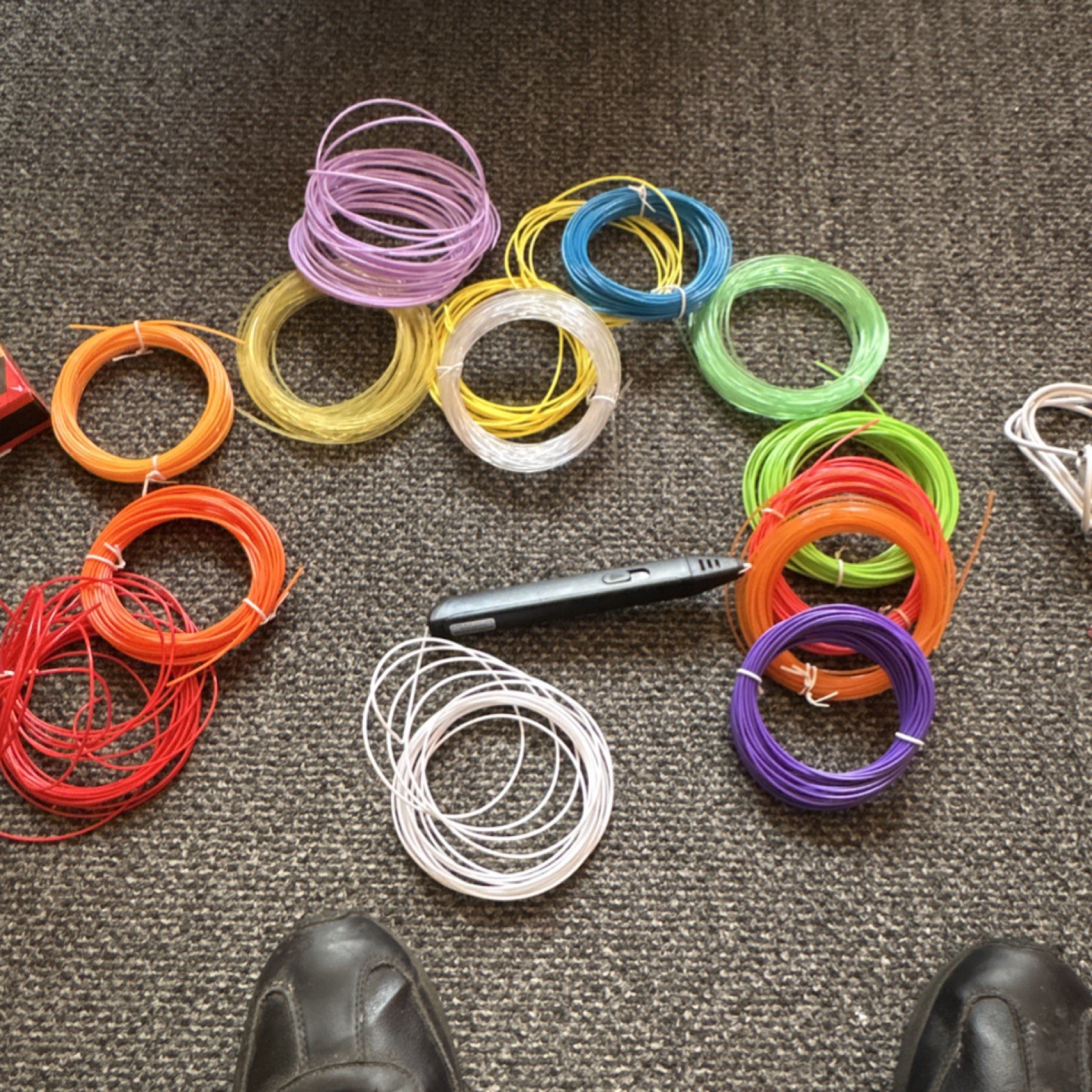 MYNT3D Super 3D Printing Pen with Multicolor Filament Rolls and Power Cable