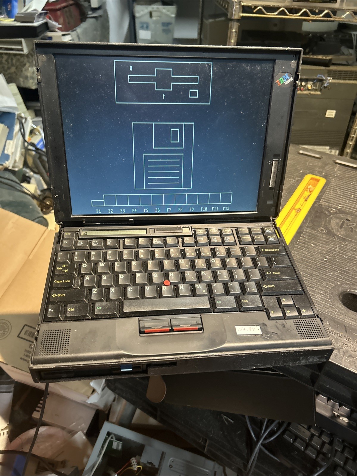 IBM THINKPAD 760CD PENTIUM For Parts Or Repair