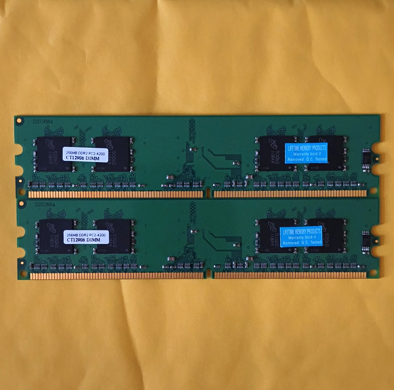 Crucial 512MB (2x256MB) DDR2 PC2-4200 240-Pin DIMM Non-ECC Unbuffered