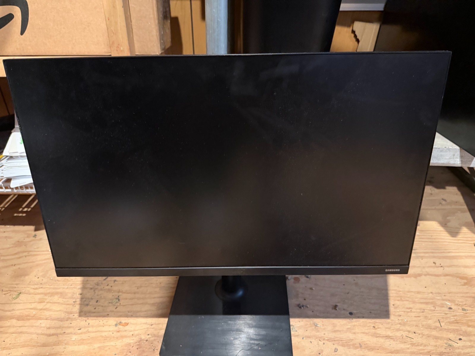 Samsung 27 inch LCD