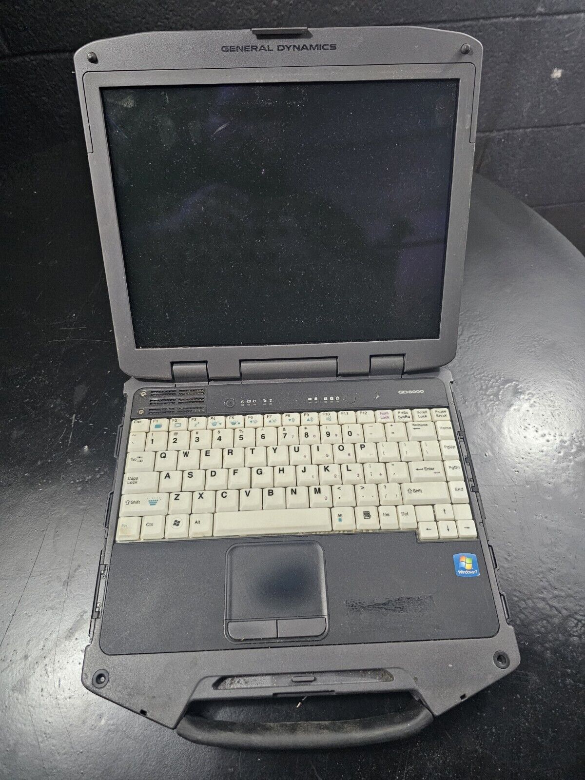 General Dynamics GD8000 Rugged Laptop Please Read 