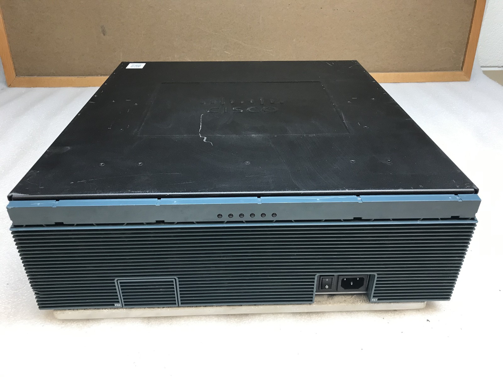 Cisco CISCO3945/K9 with C3900-SPE250/K9, 1GB, Single AC Power, & IPBase/K9