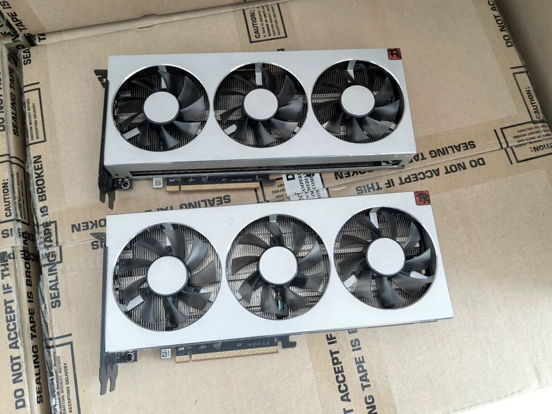 AMD Radeon VII 7 16GB Graphics Card GPU