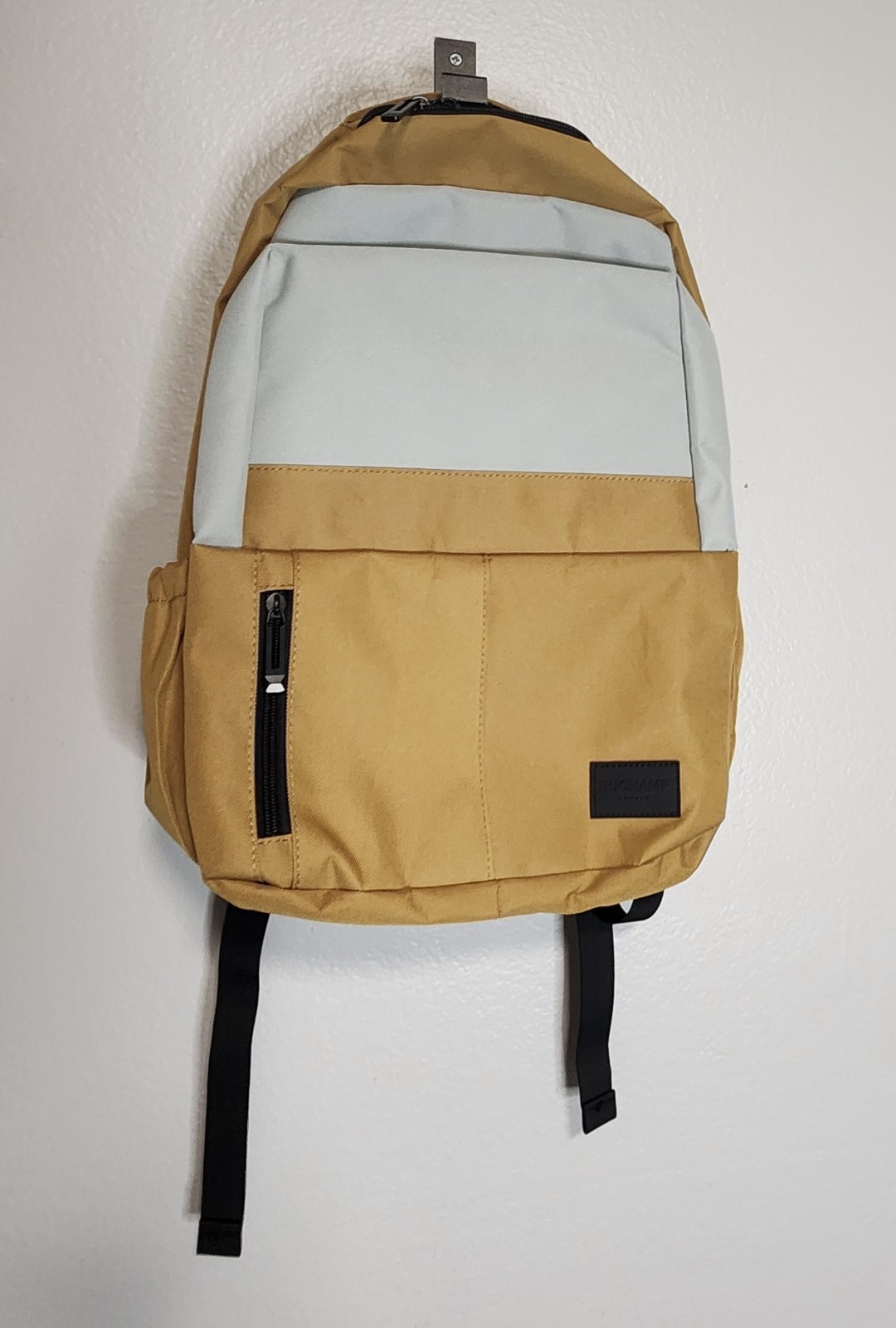 NWOT Duchamp London Laptop Backpack MIK-2623 Tan/Grey