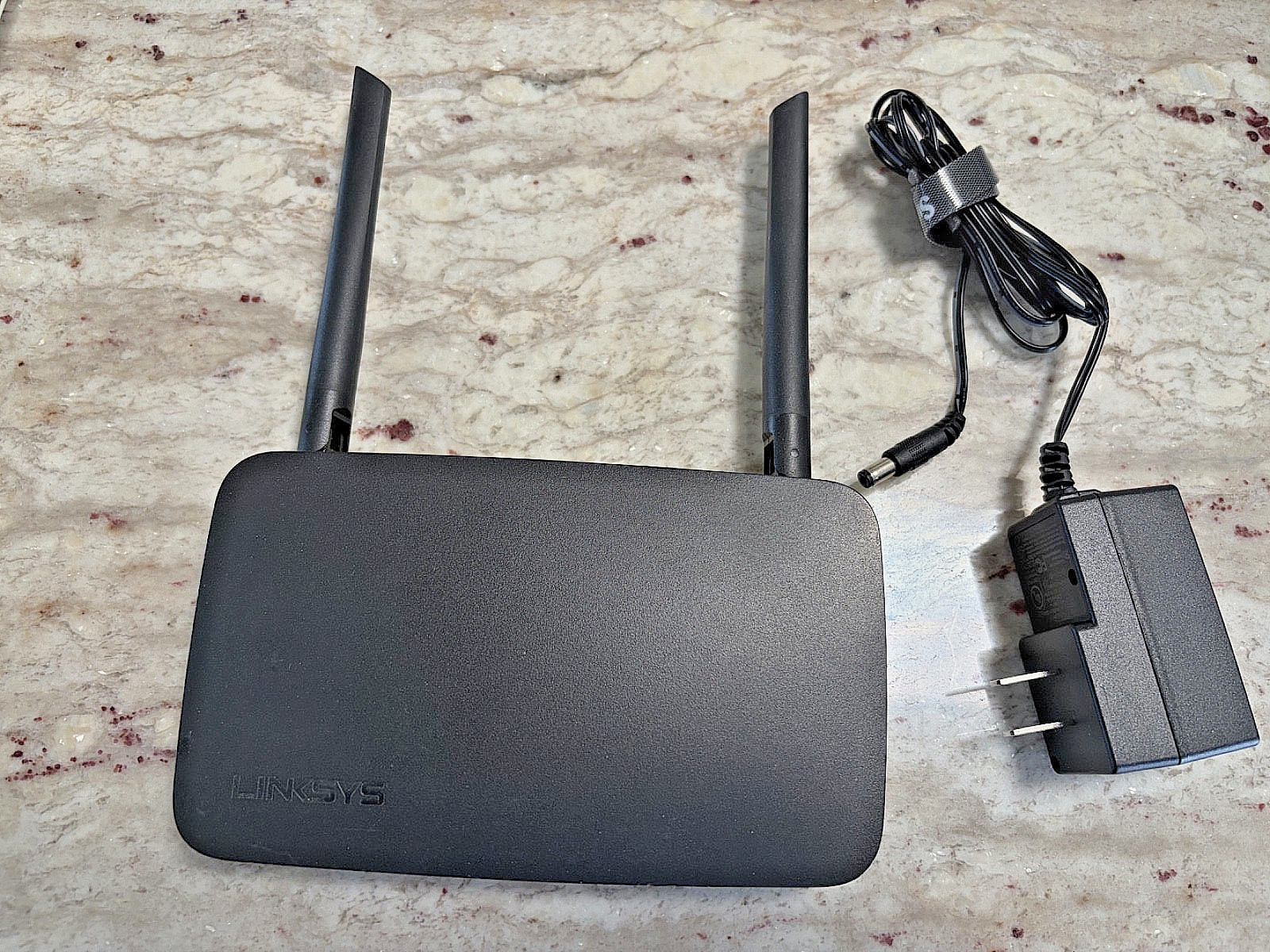 Linksys AC1000 1.0 Gbps Speed WiFi Router - E5350