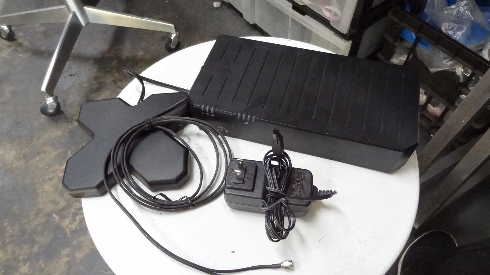 CRADLEPOINT S5A134A  E100-C4D E100 SERIES ENTERPRISE WIRELESS ROUTER + BATTERY