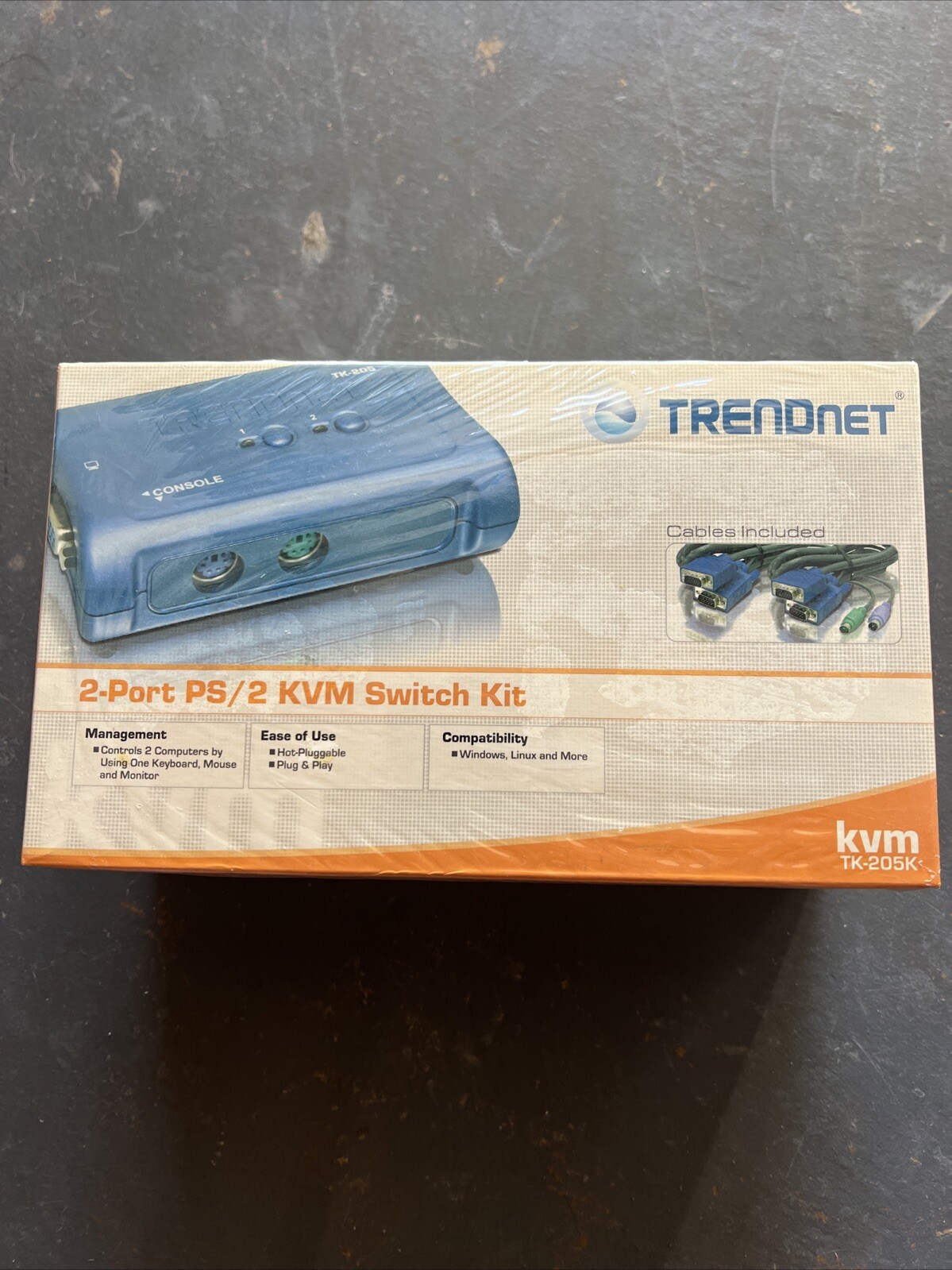Trendnet TK-205K 2-port Ps/2 Kvm Switch Kit New Cables Included ——————-18