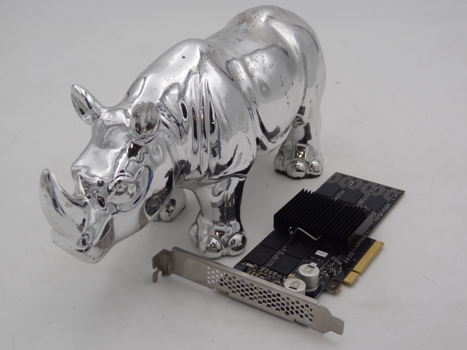 Sandisk SDFADAMOS-1T30-SF1 Fusion ioMemory SX350 PCIe 1.3TB MLC 2.0 SSD