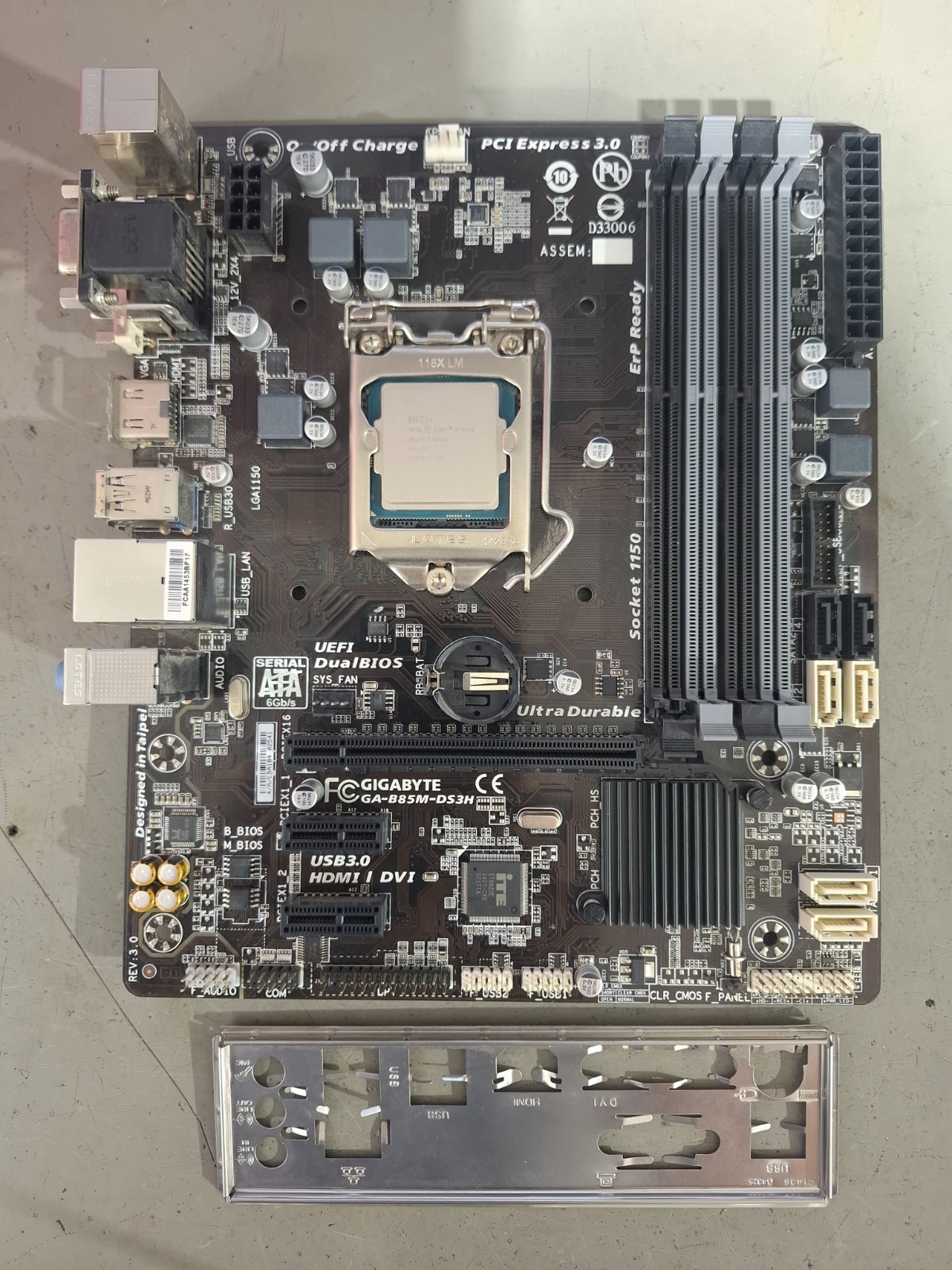 Gigabyte GA-B85M-DS3H Motherboard w/i3-4160@3.60GHz+ IO Shield