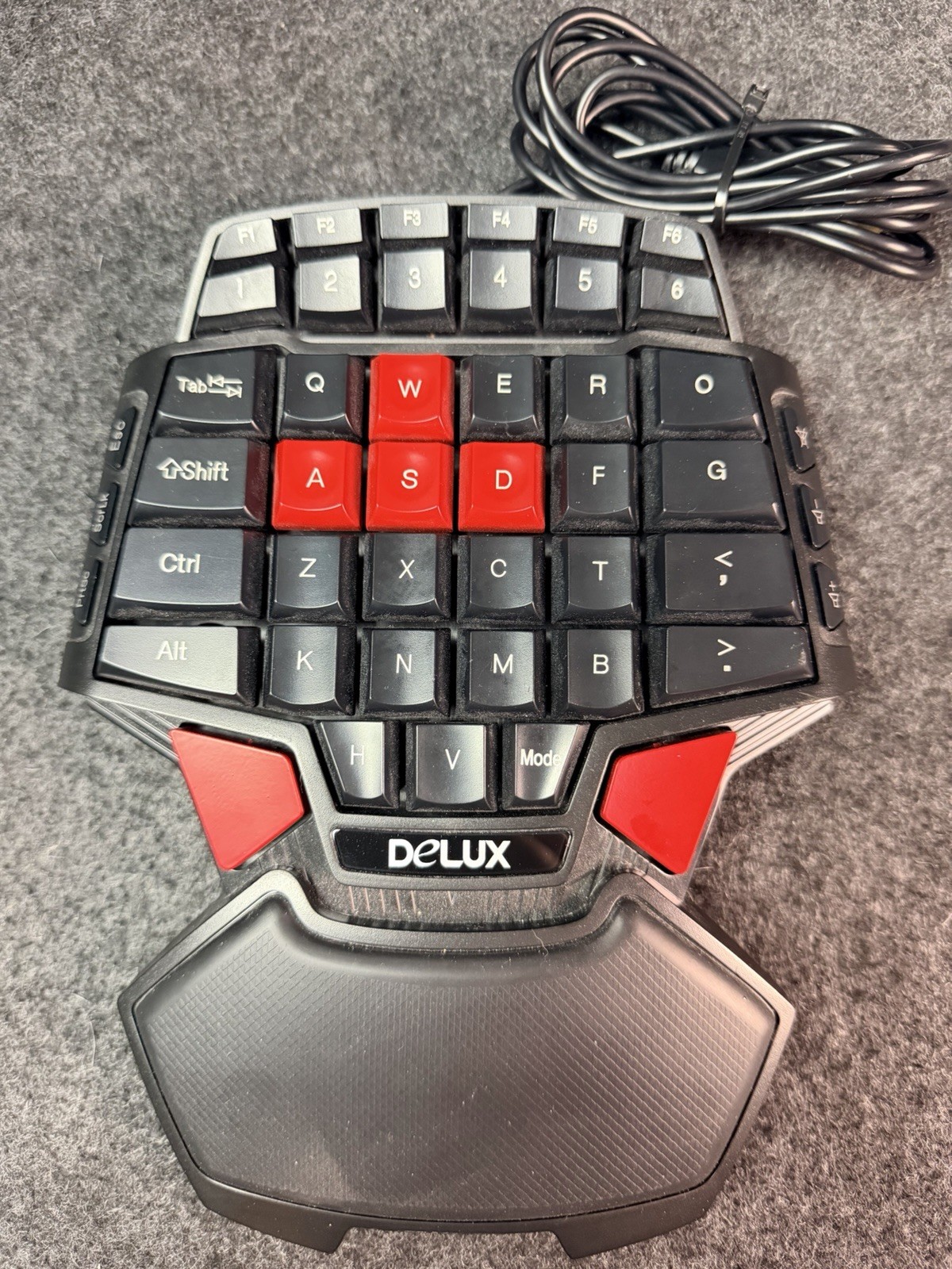 Delux T9 46-Key Ergonomic Gaming Keyboard Keypad USB Wired One-Handed