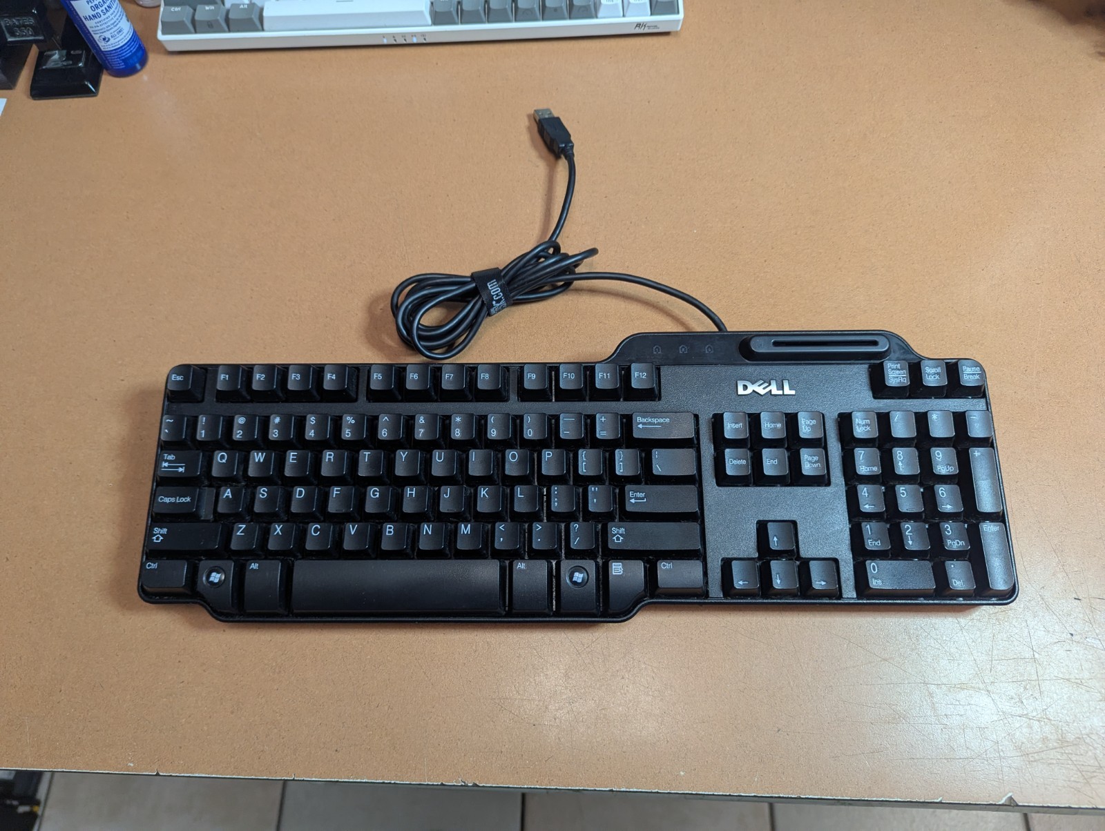 OEM Dell DJ741 0DJ741 USB Keyboard RT7D60 w/ Smart Card Reader used
