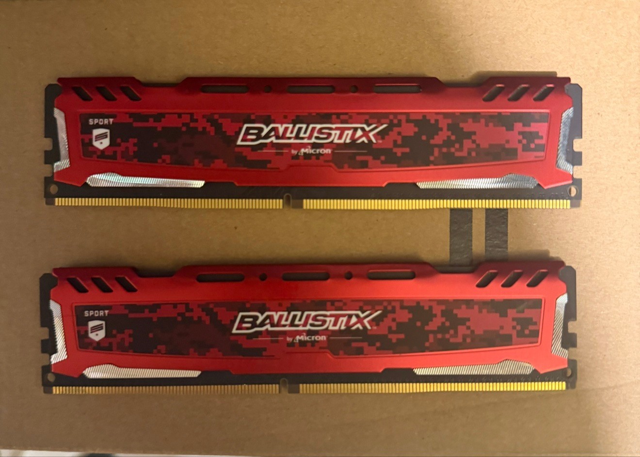 Crucial Ballistix Sport 8GB (2x4GB) DDR4-2400 BLS4G4D240FSE Desktop RAM Kit