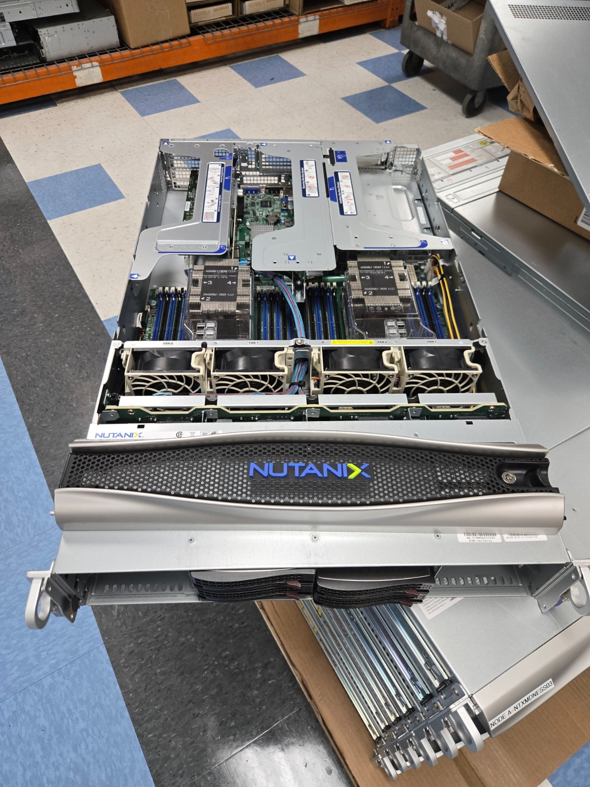 Nutanix NX-8155-G7 2U 12LFF X11DPU-G7-N22-  2 h/s 2 psu-no cpu-memory,0x0 bezel