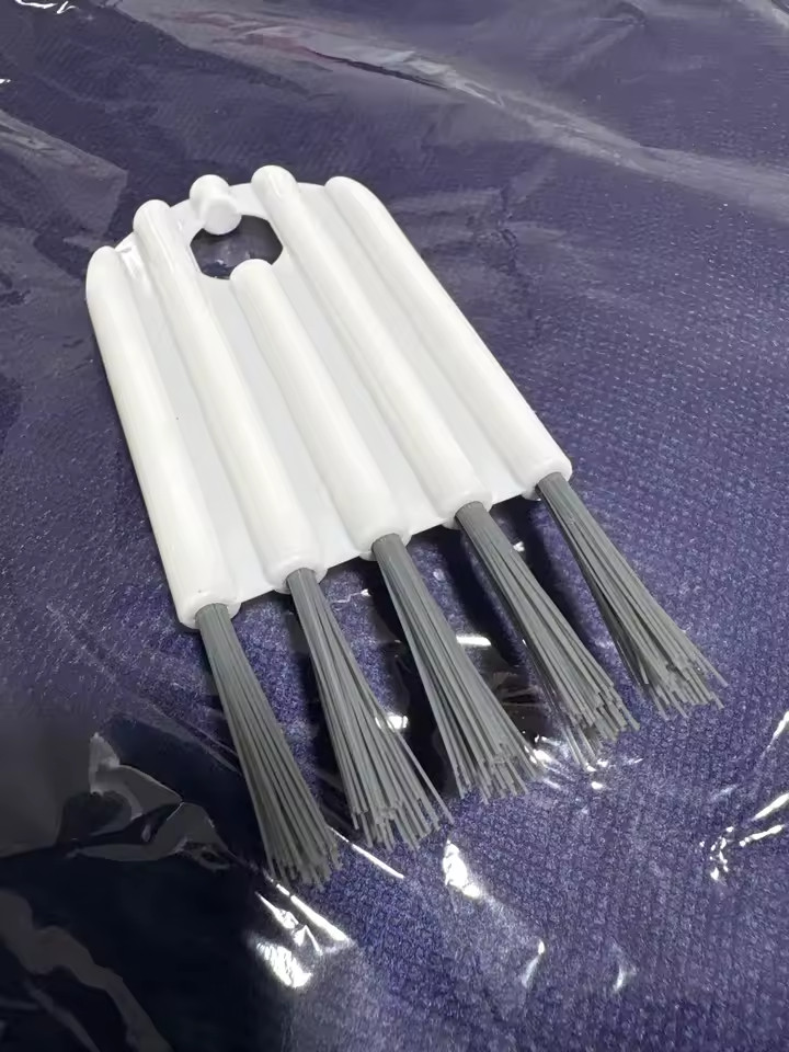 1Pc White Soft Keyboard Cleaning Brush Bendable Computer Dust Cleaner Tool
