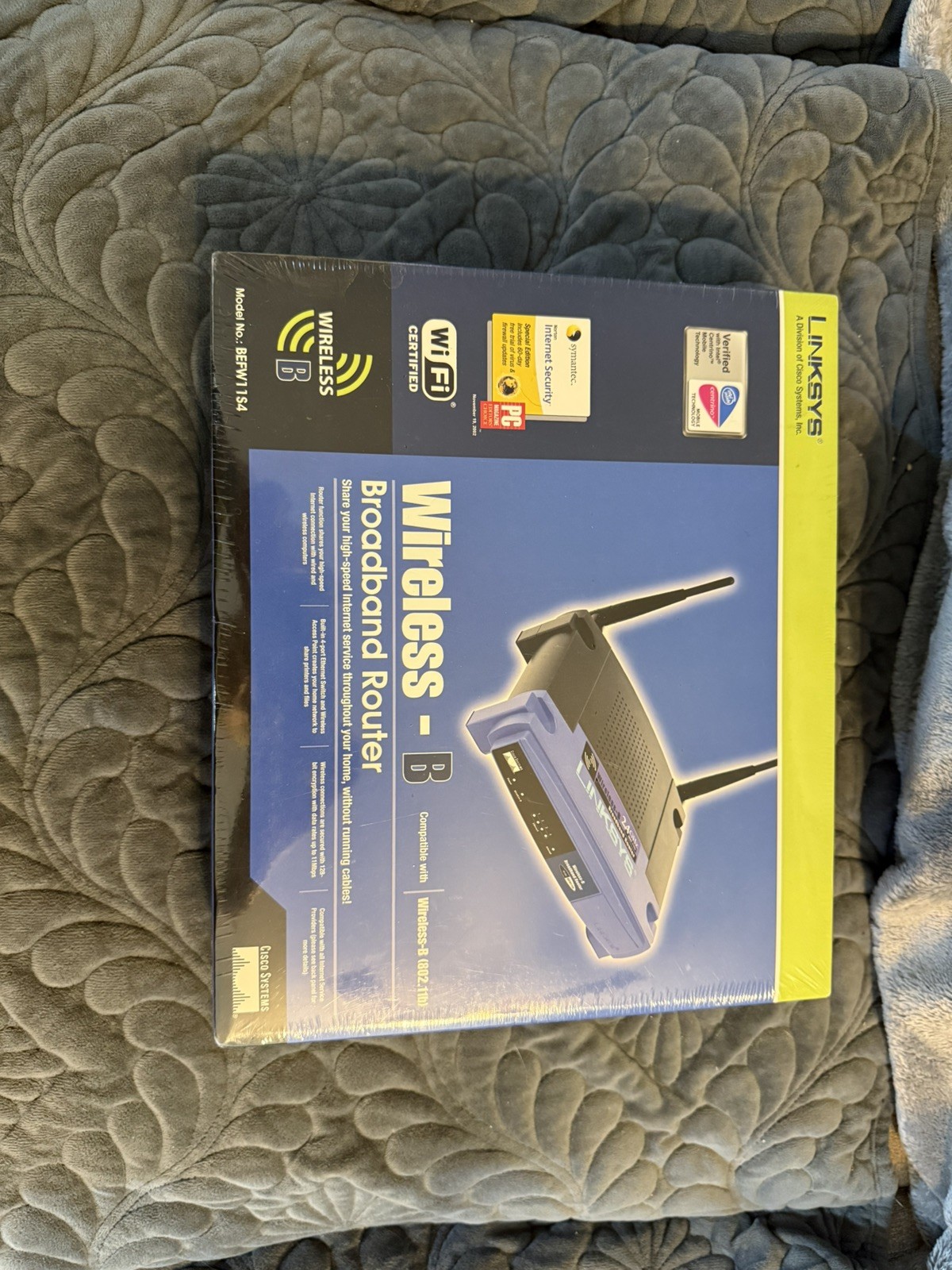 Linksys BEFW11S4 11 Mbps 4-Port 10/100 Wireless B Router