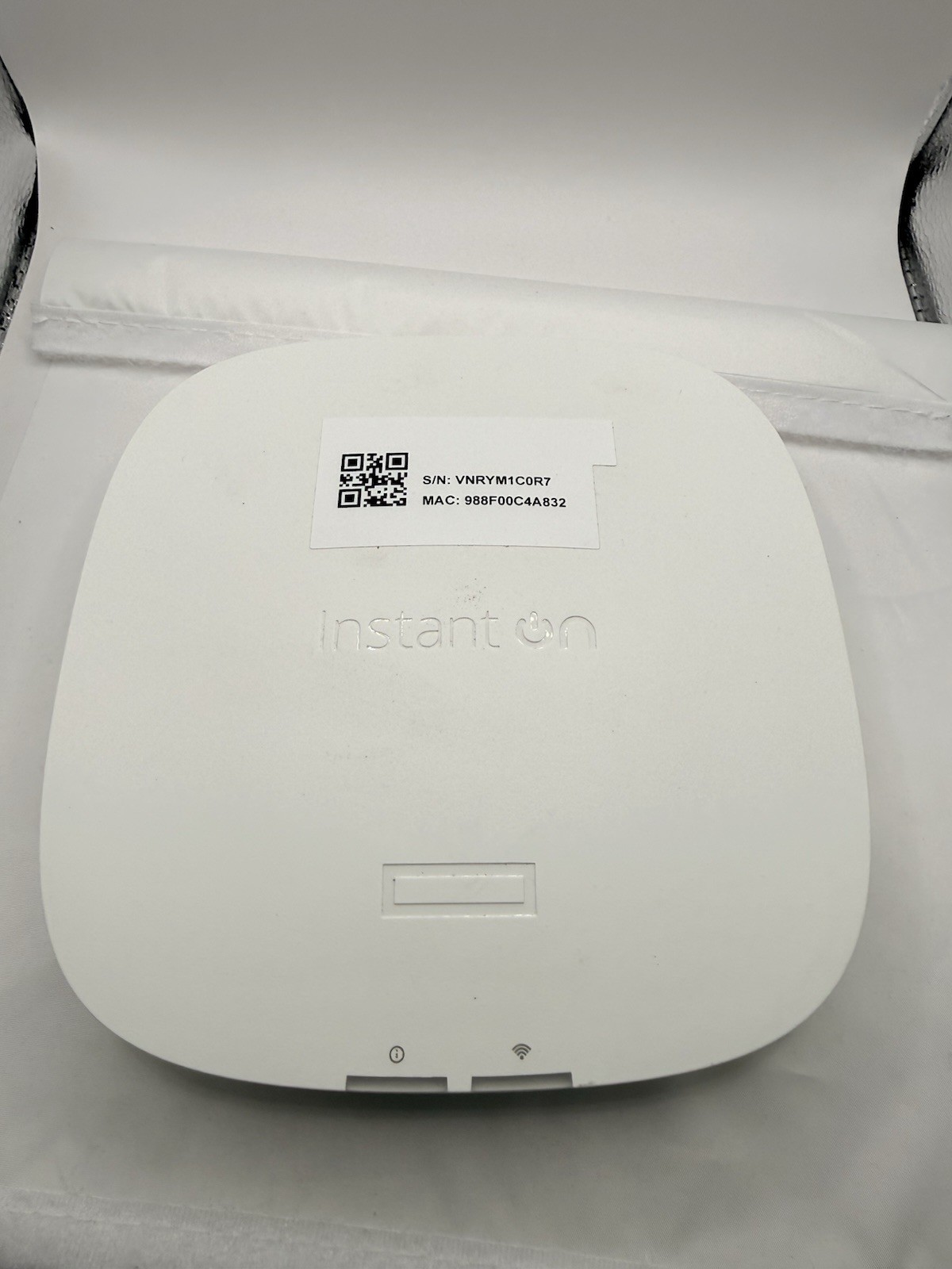 HPE Networking Instant On AP21 2x2 WiFi 6 Wireless Access Point Read Description
