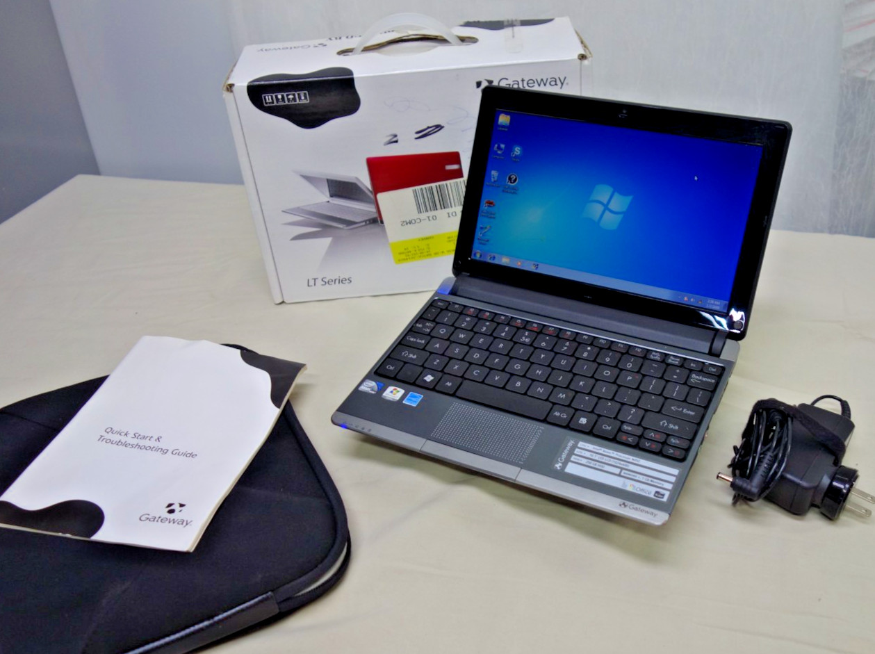 Gateway LT2104u NAV50 Netbook 10.1" Intel Atom 1GB RAM 250G Box Manual Case Win7