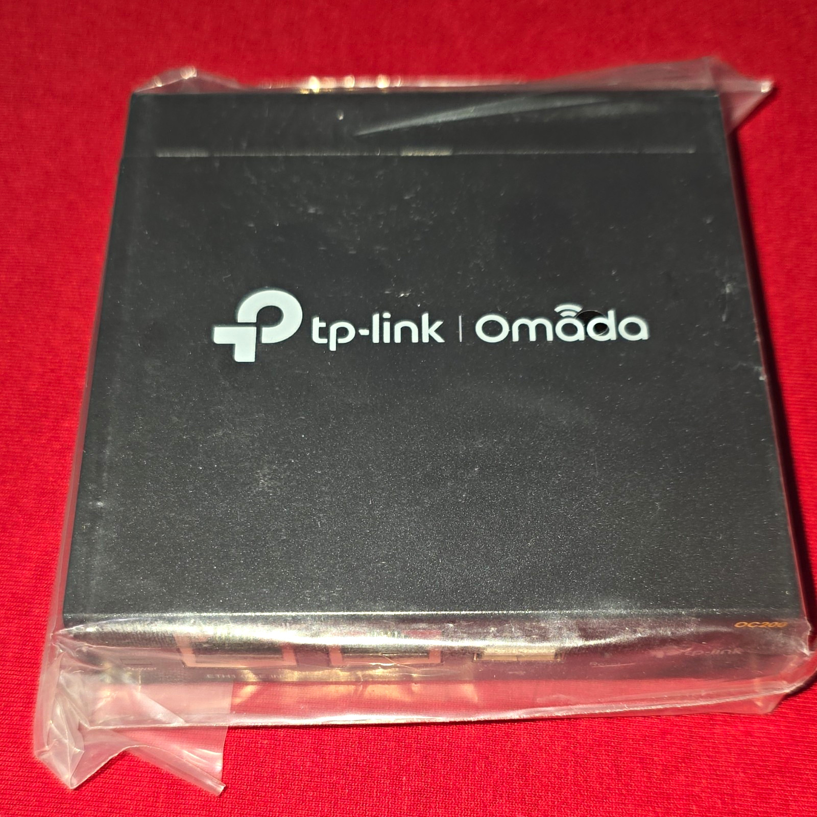 TP-LINK Omada OC200(UN) Hardware Cloud Controller OC200 w/ Ethernet Cable
