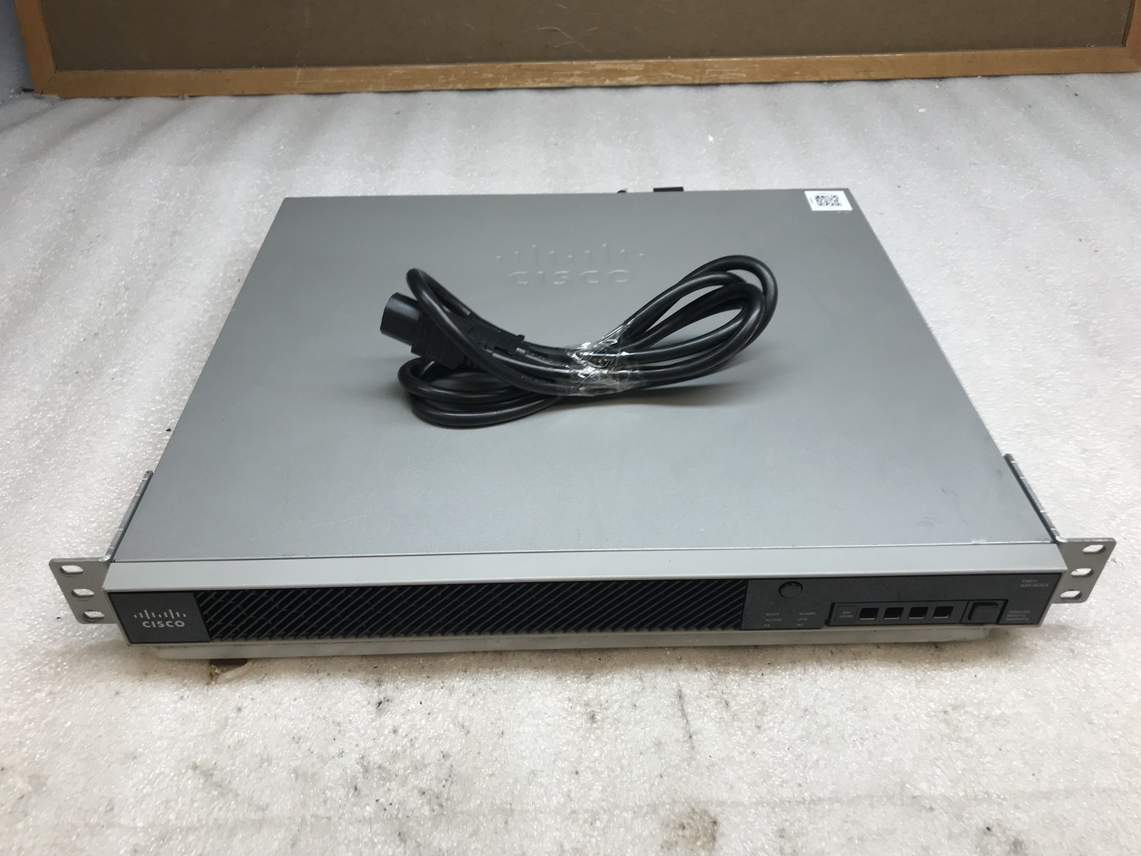 Cisco ASA 5515-X ASA5515 Adaptive Security Appliance Security Plus Licensed