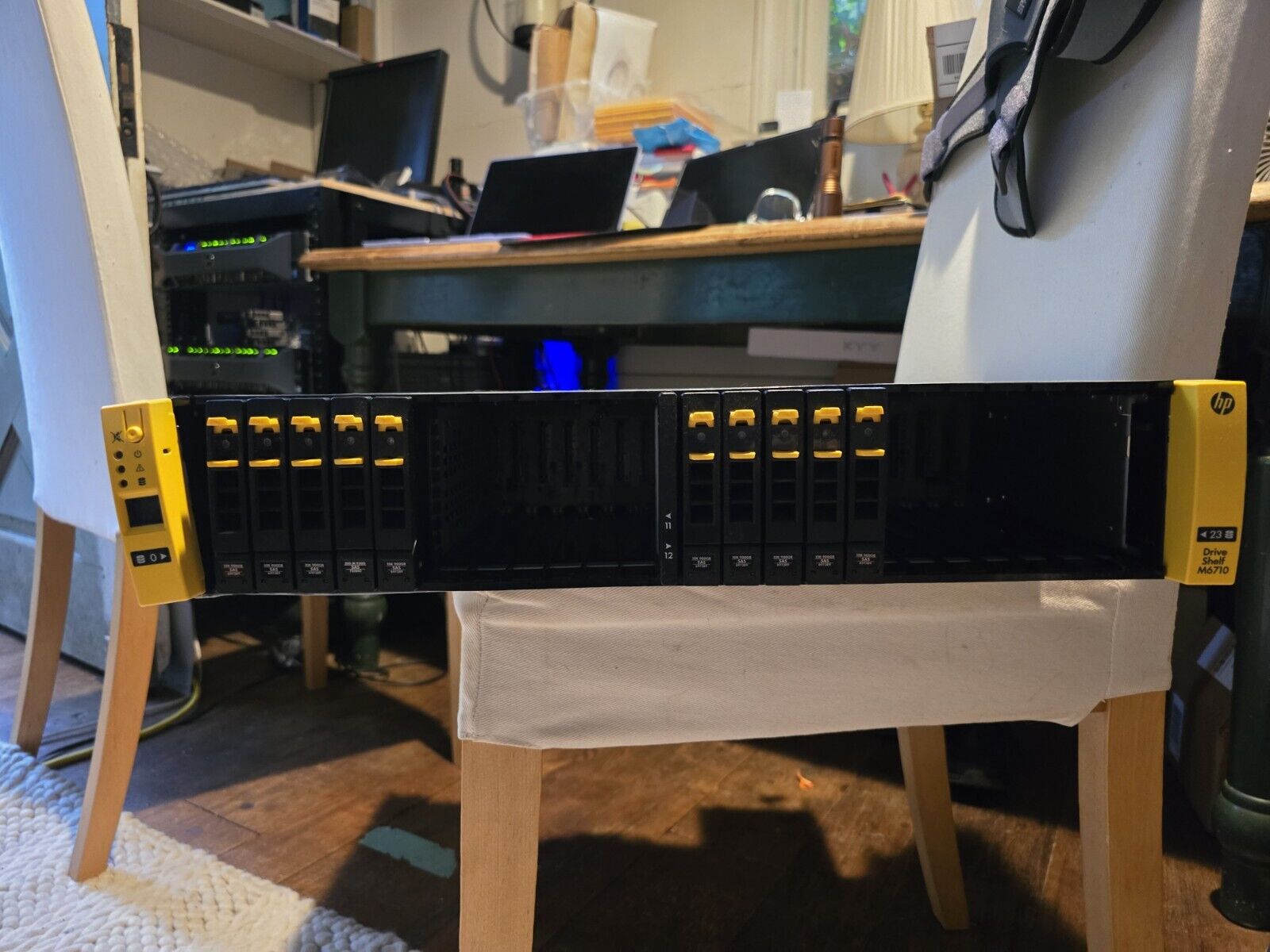 HP M6710 Drive Shelf 2U Storage Array 2.5