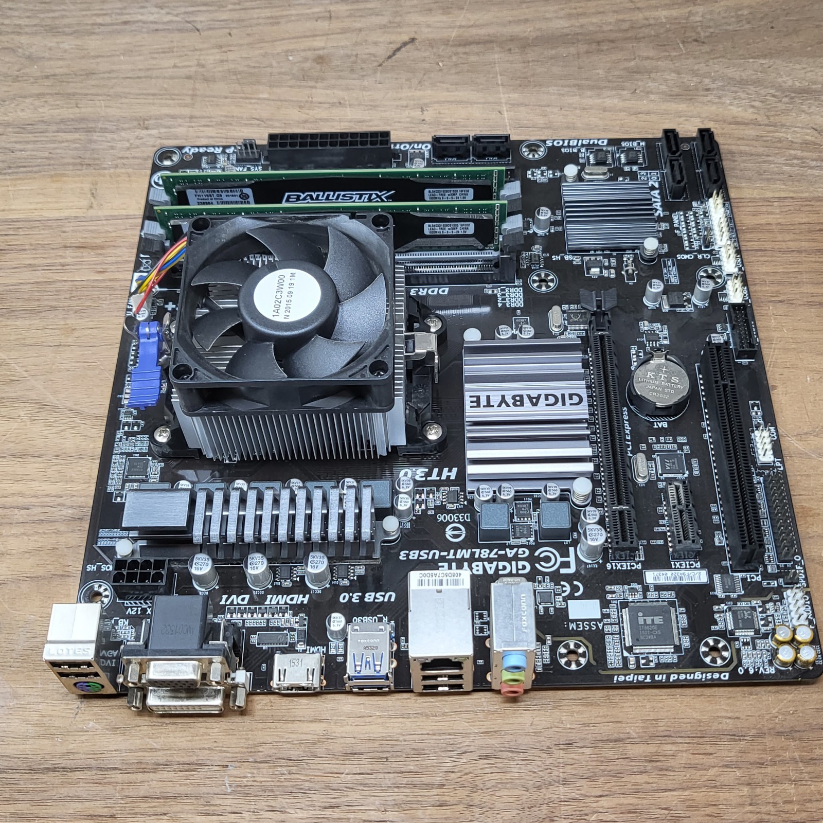 Gigabyte GA-78LMT-USB3 Rev 6.0 AMD FX-6300 8GB DDR3 Motherboard CPU Combo