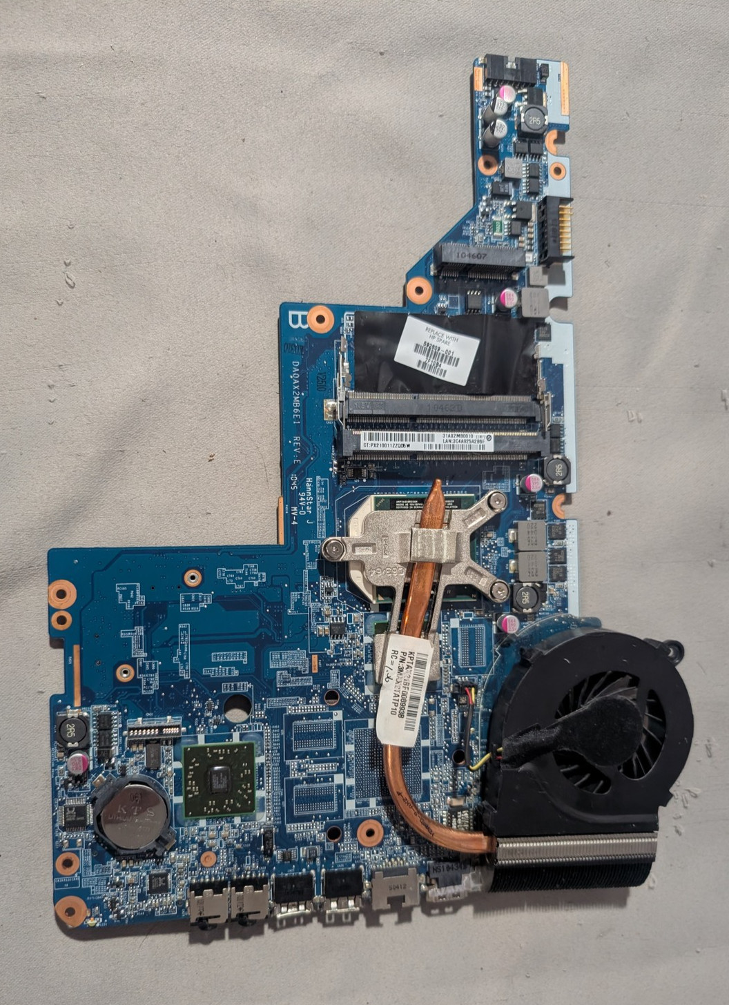 HP G42-415DX Motherboard DA0AX2MB6E1 Rev E AMD CPU Heatsink Fan Tested