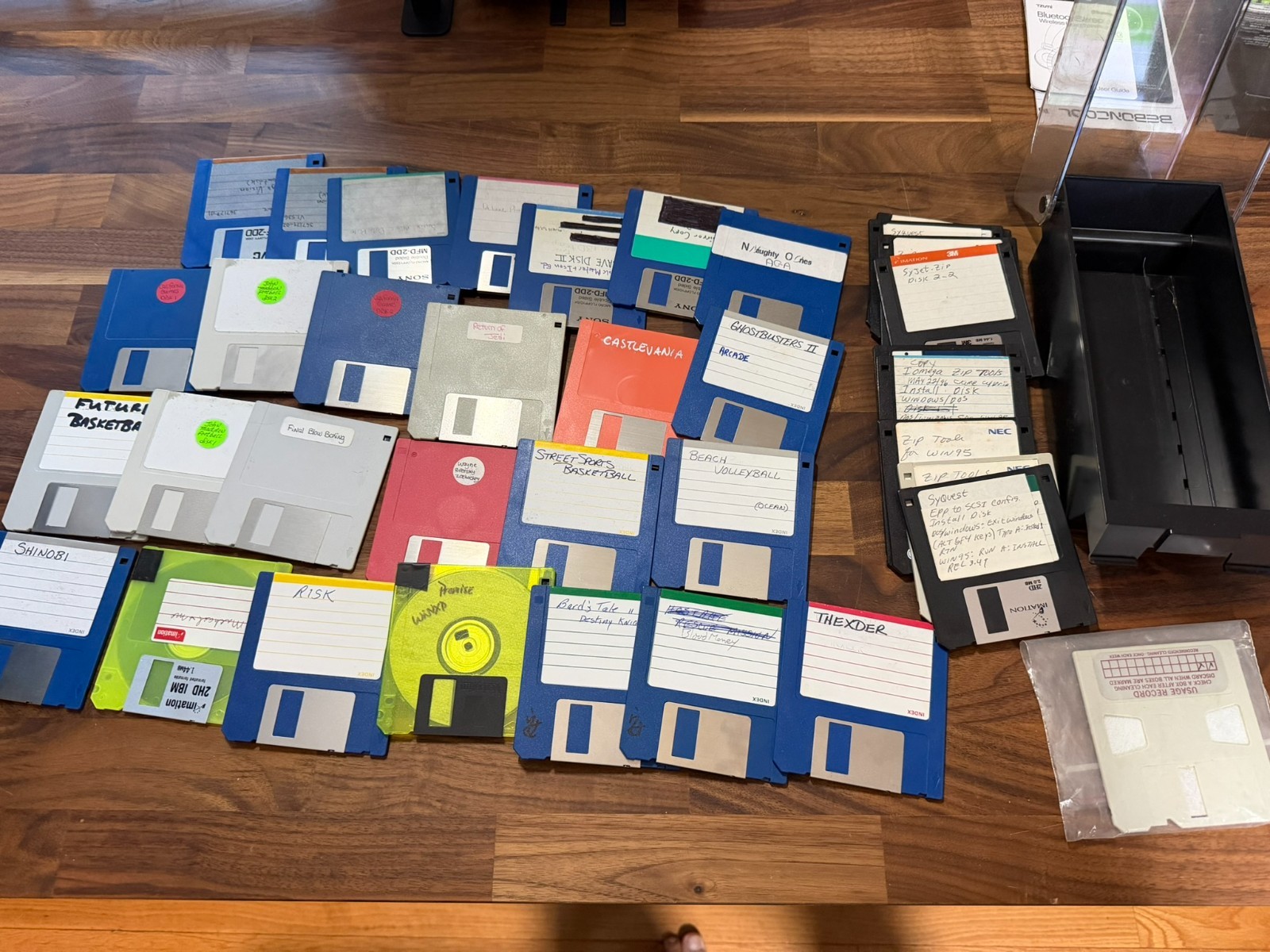 Lot of  34 3.5" Floppy Disks Amiga, MS-DOS, w/ Disk Case, Cleaner