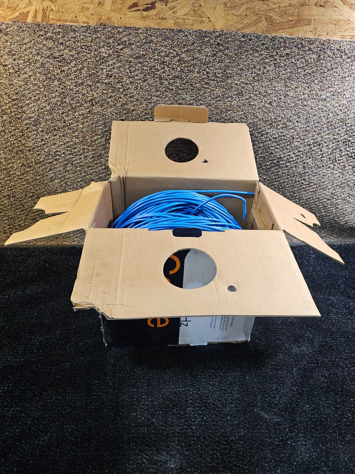 Wavenet CAT6E-CMR-BL 6E04URBL4N 1000 Ft Unshielded 23/4 600MHz CMR Cable, Blue