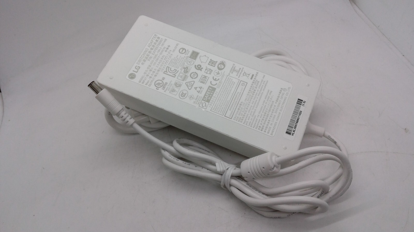 Genuine LG switching Adapter 19V 7.37A ADS-150KL-19N-3 190140E EAY65768901
